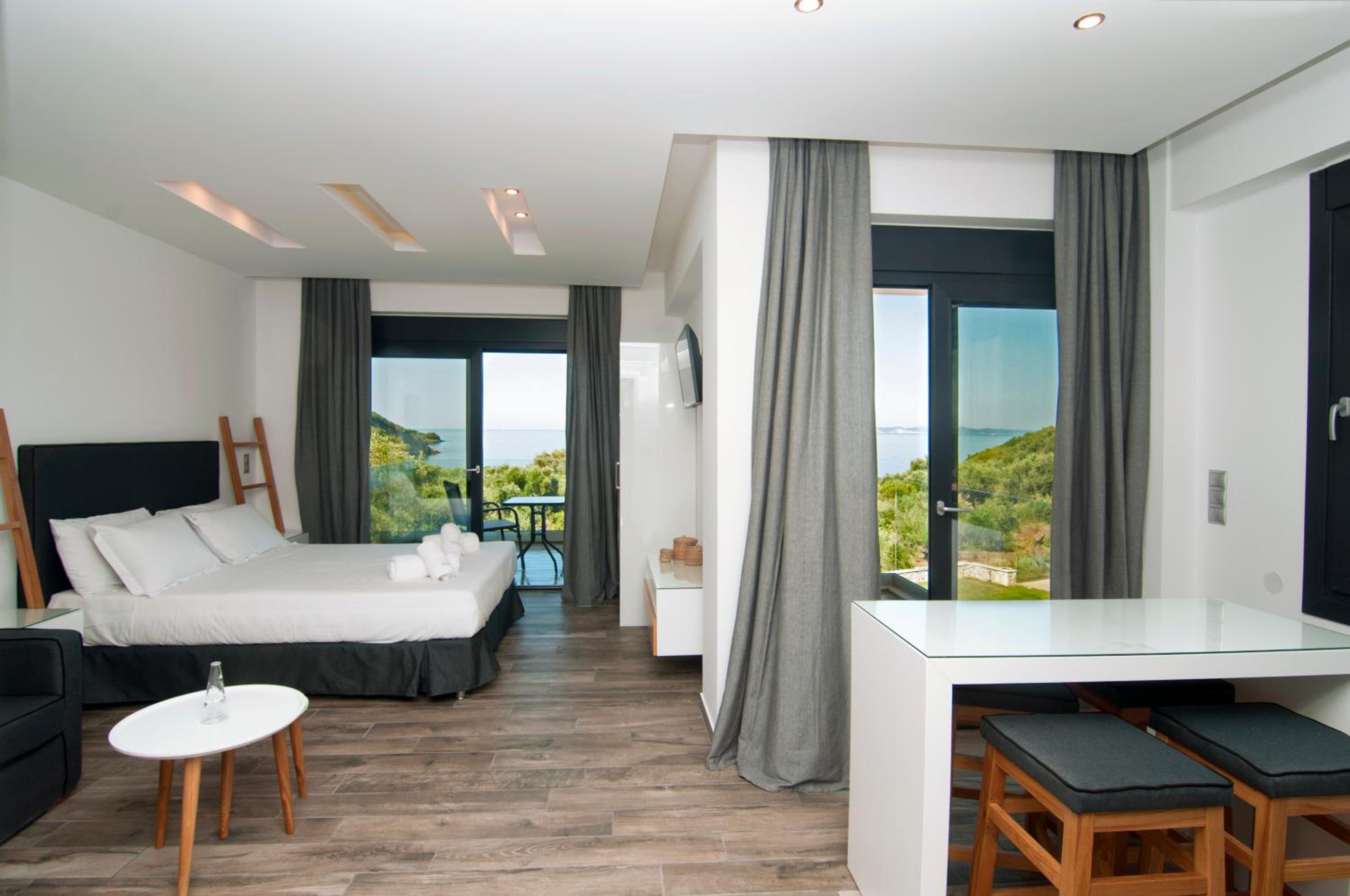 Studio Apartment with Sea View