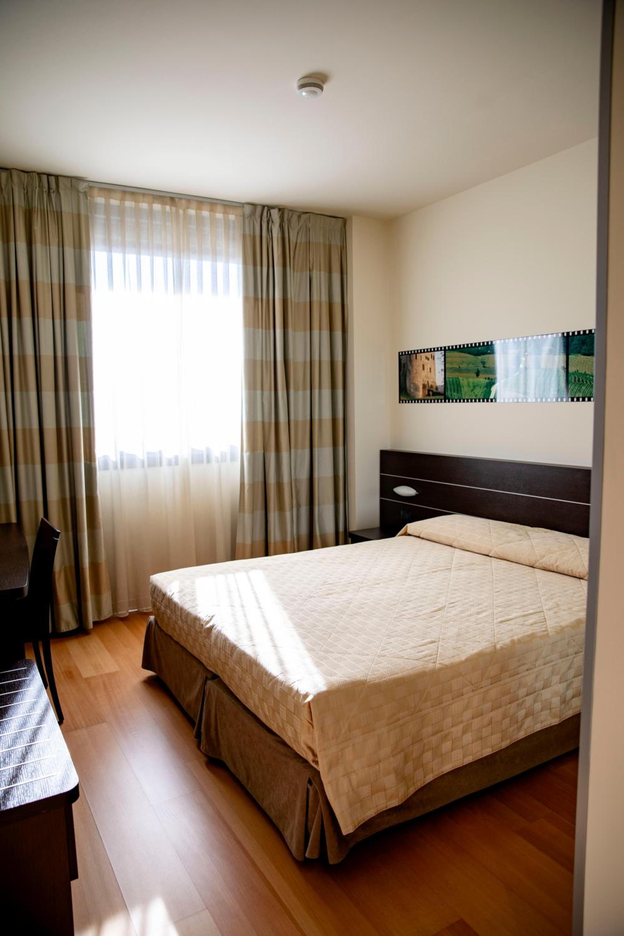 Deluxe Room - Photo 1