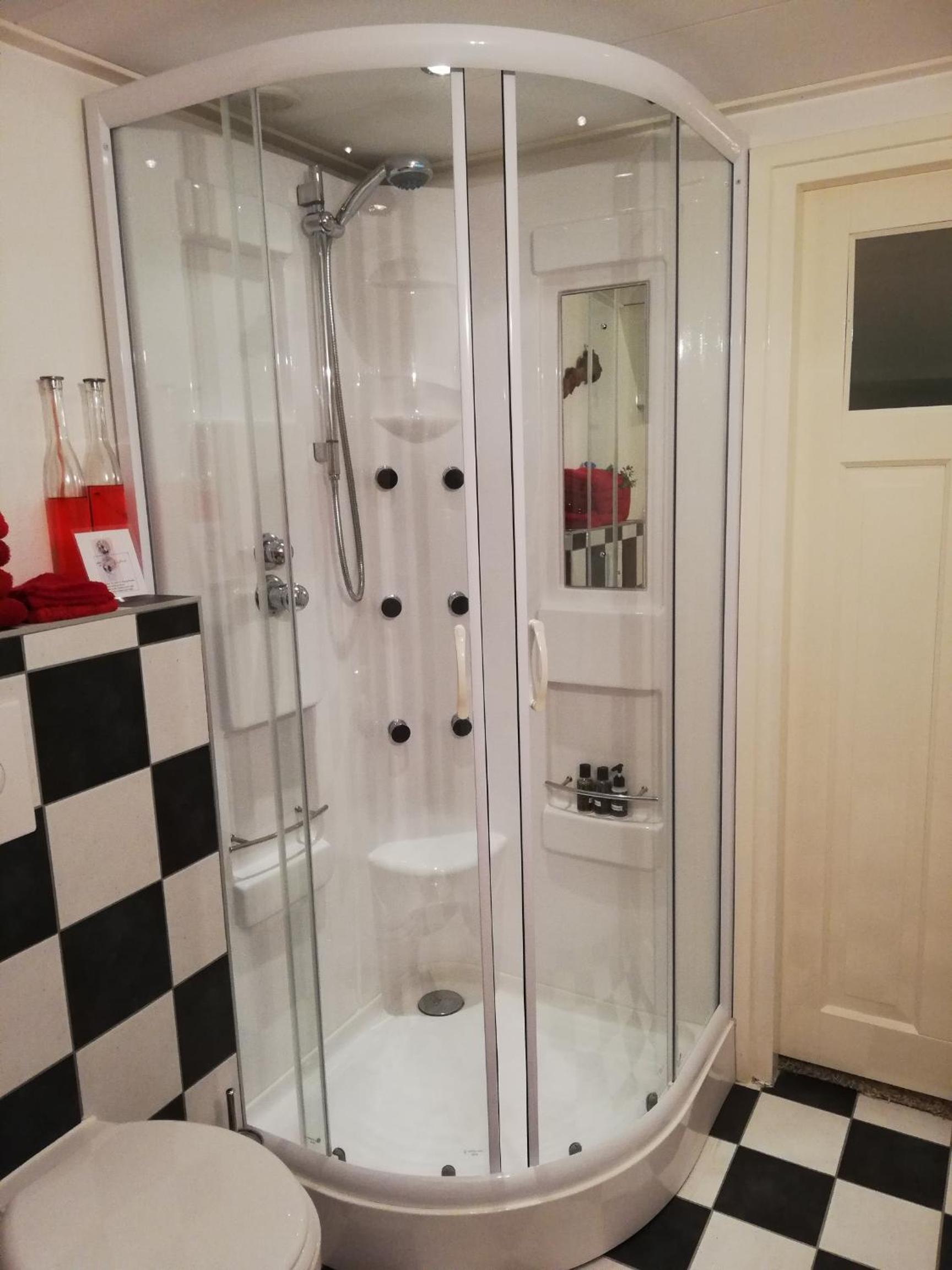 Double Room With Private Bathroom photo 2