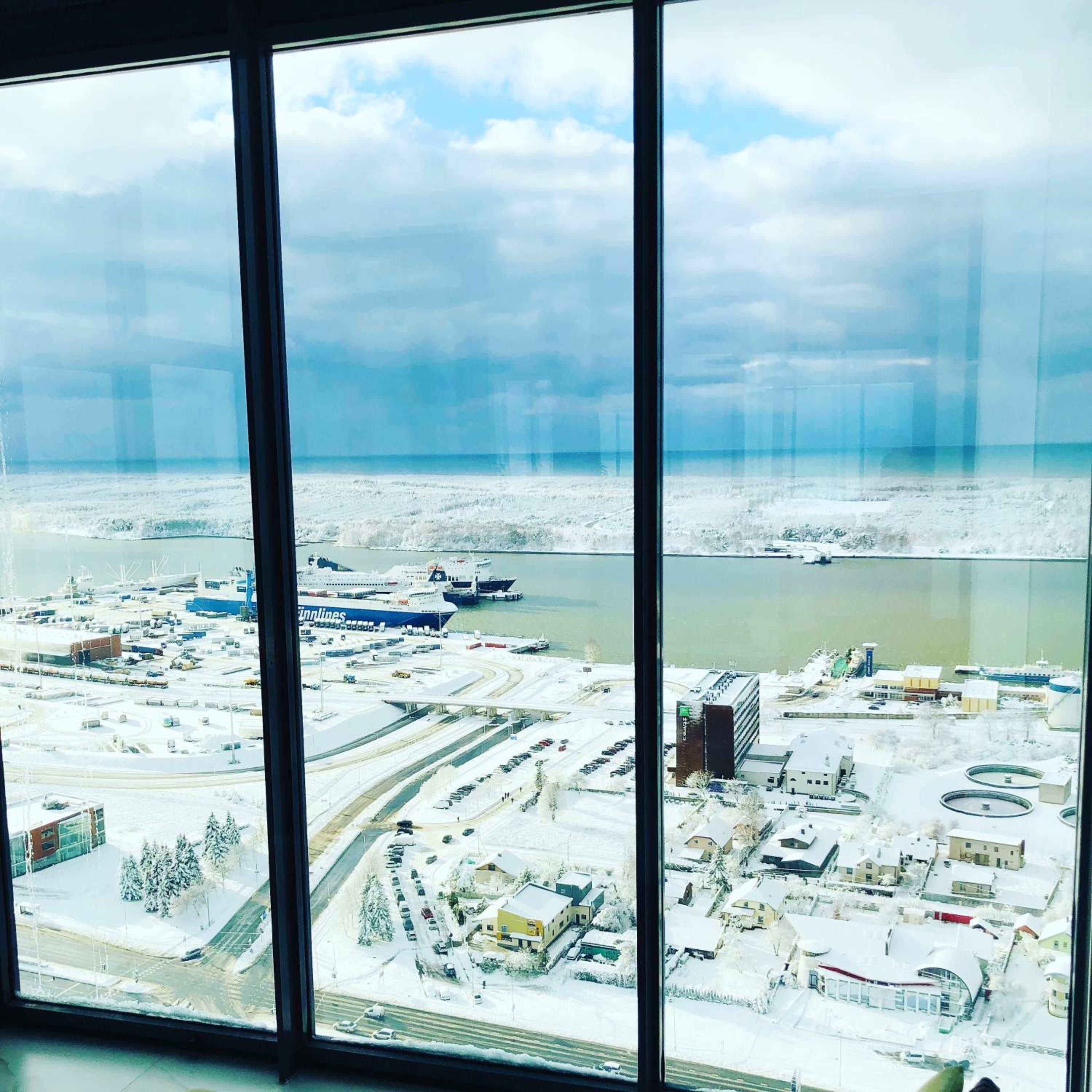 Apartment with Sea View - Photo 7