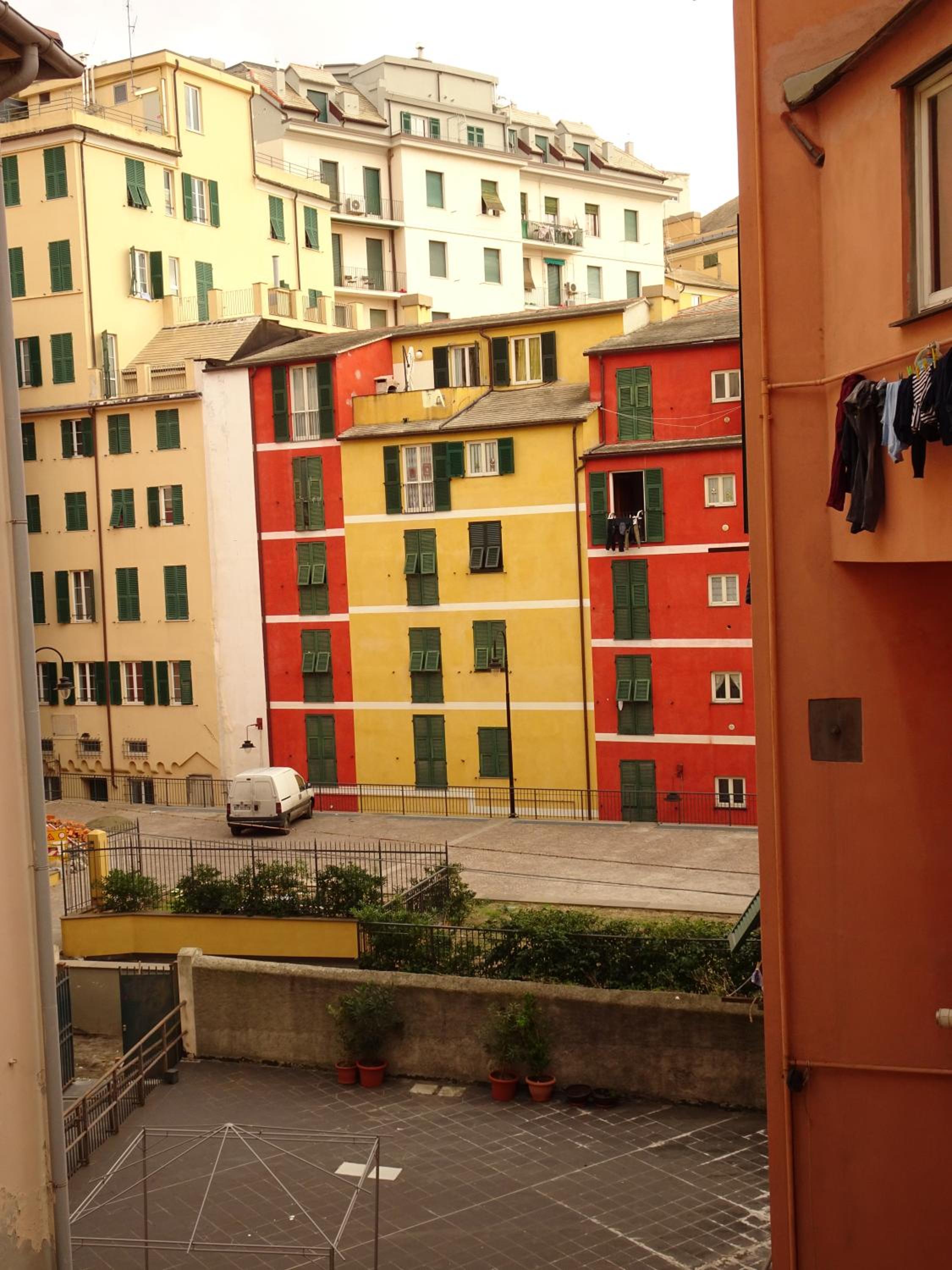 Three-Bedroom Apartment - Photo 10