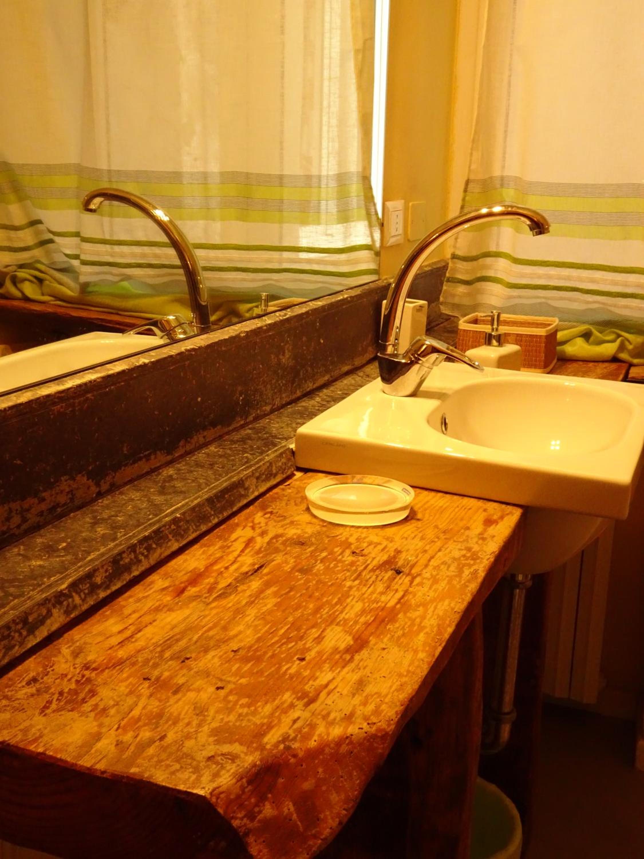 Three-Bedroom Apartment - Photo 8