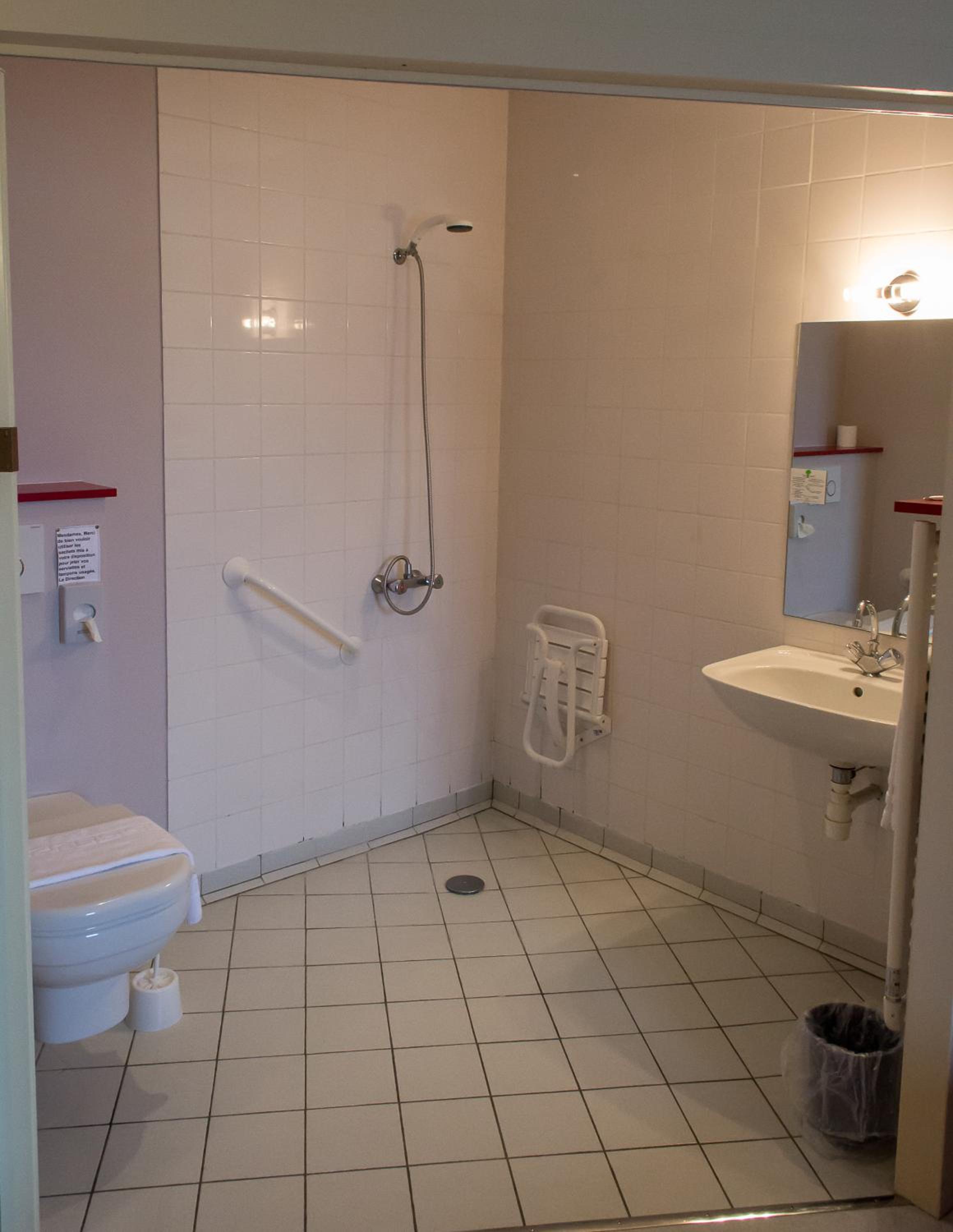 Double Room - Photo 4