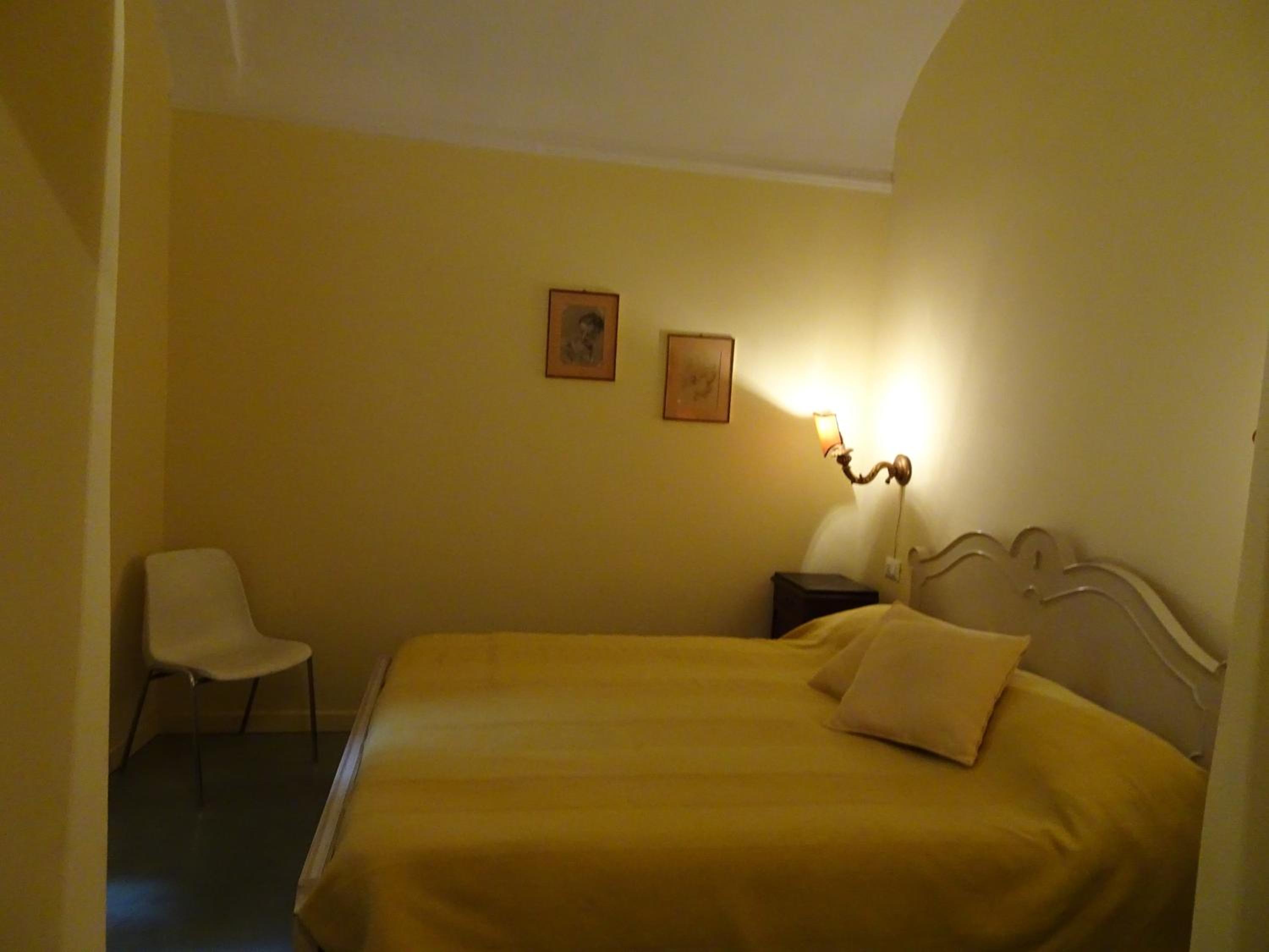 Three-Bedroom Apartment - Photo 4