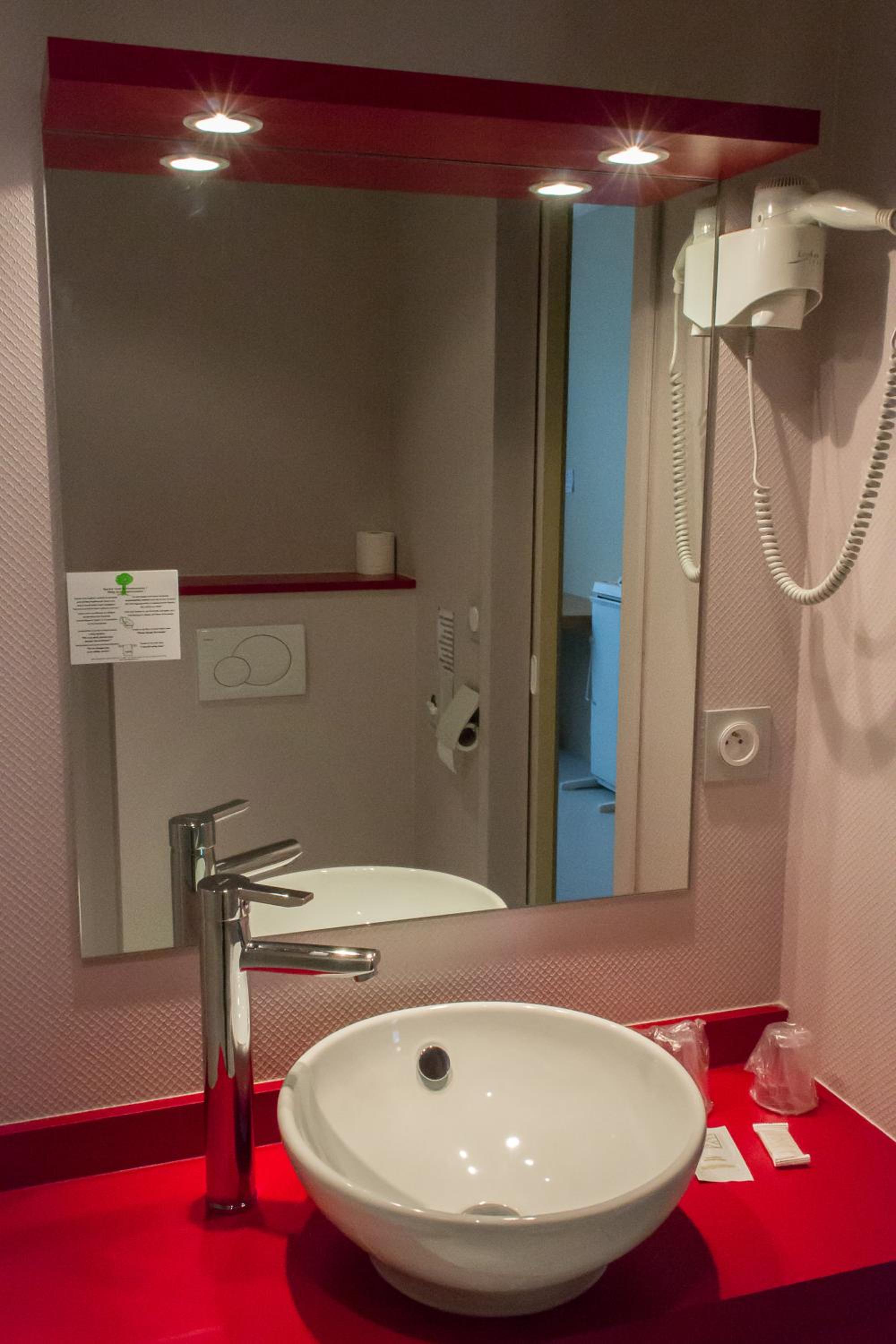 Double Room - Photo 3