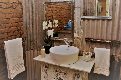Deluxe King Room photo 1