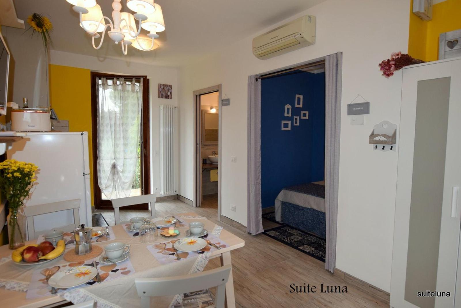 Deluxe Apartment