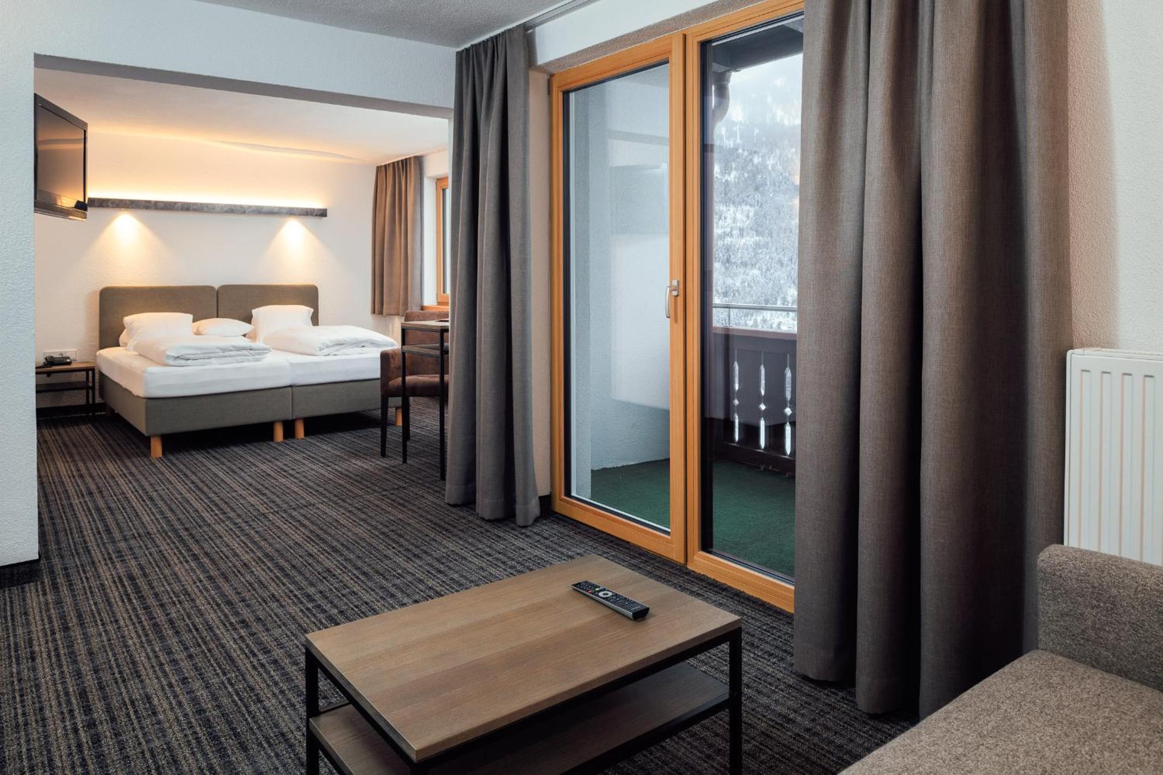 Junior Suite with Mountain View