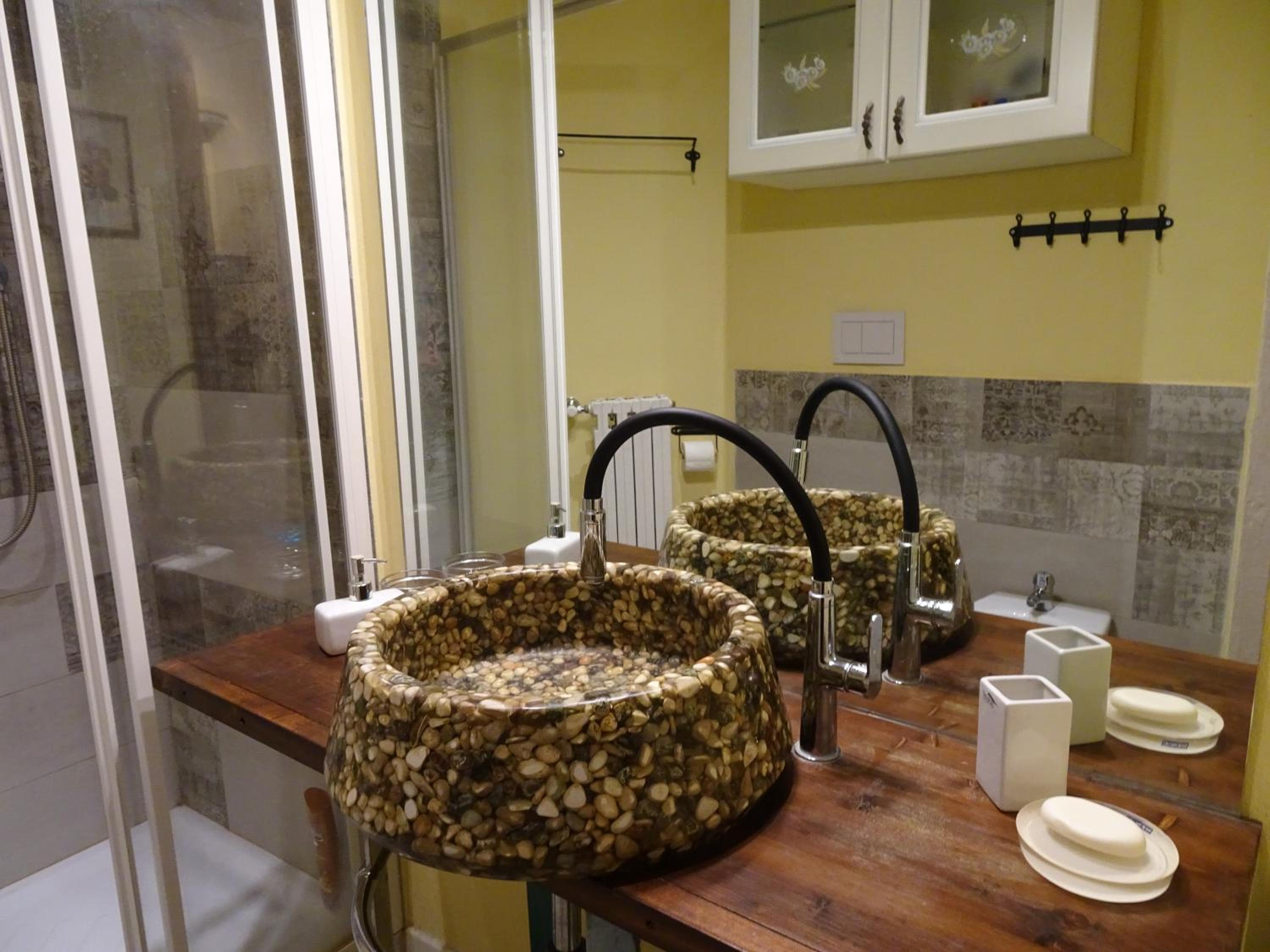 Three-Bedroom Apartment - Photo 36