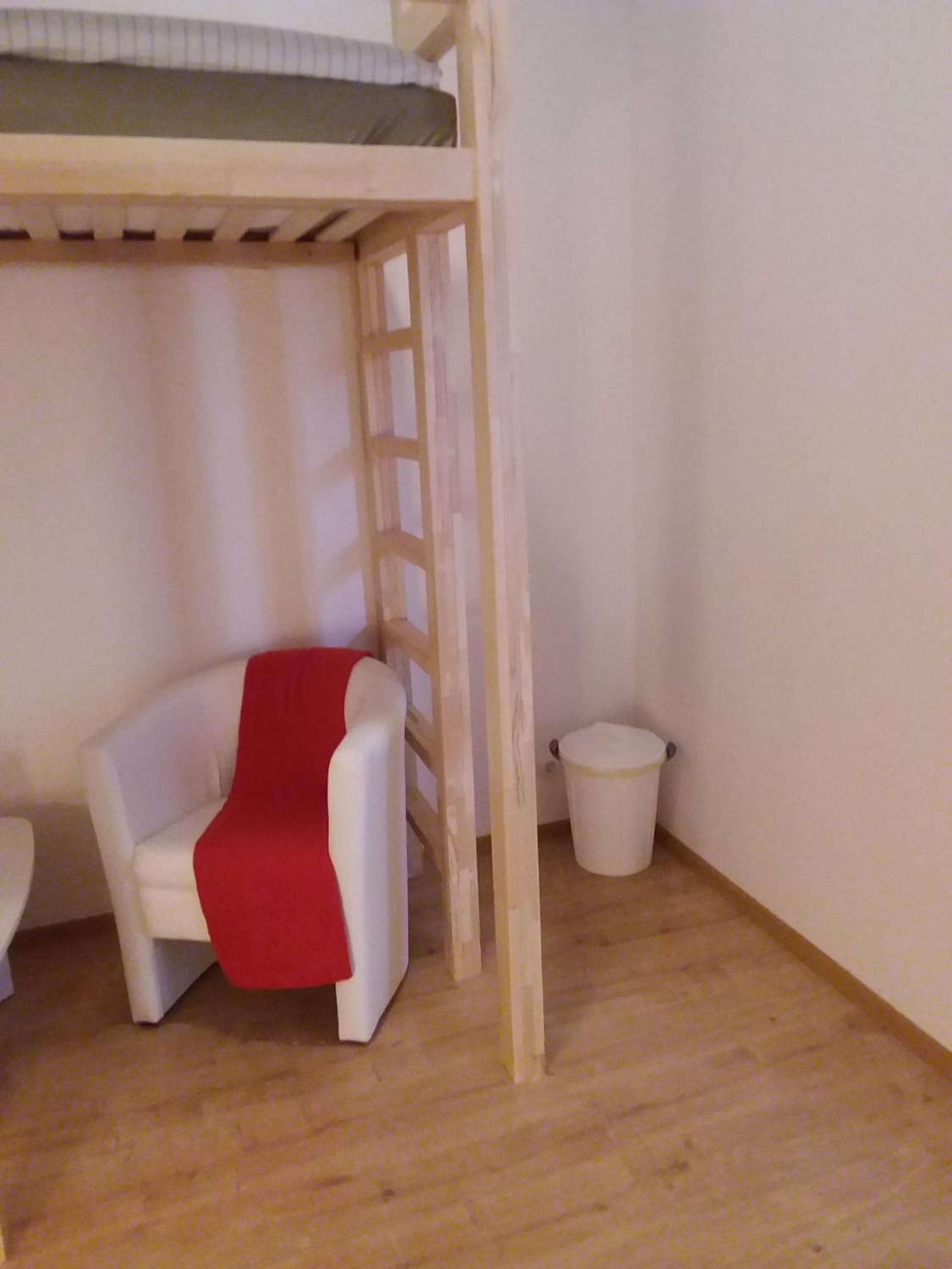 Small Twin Room photo 3
