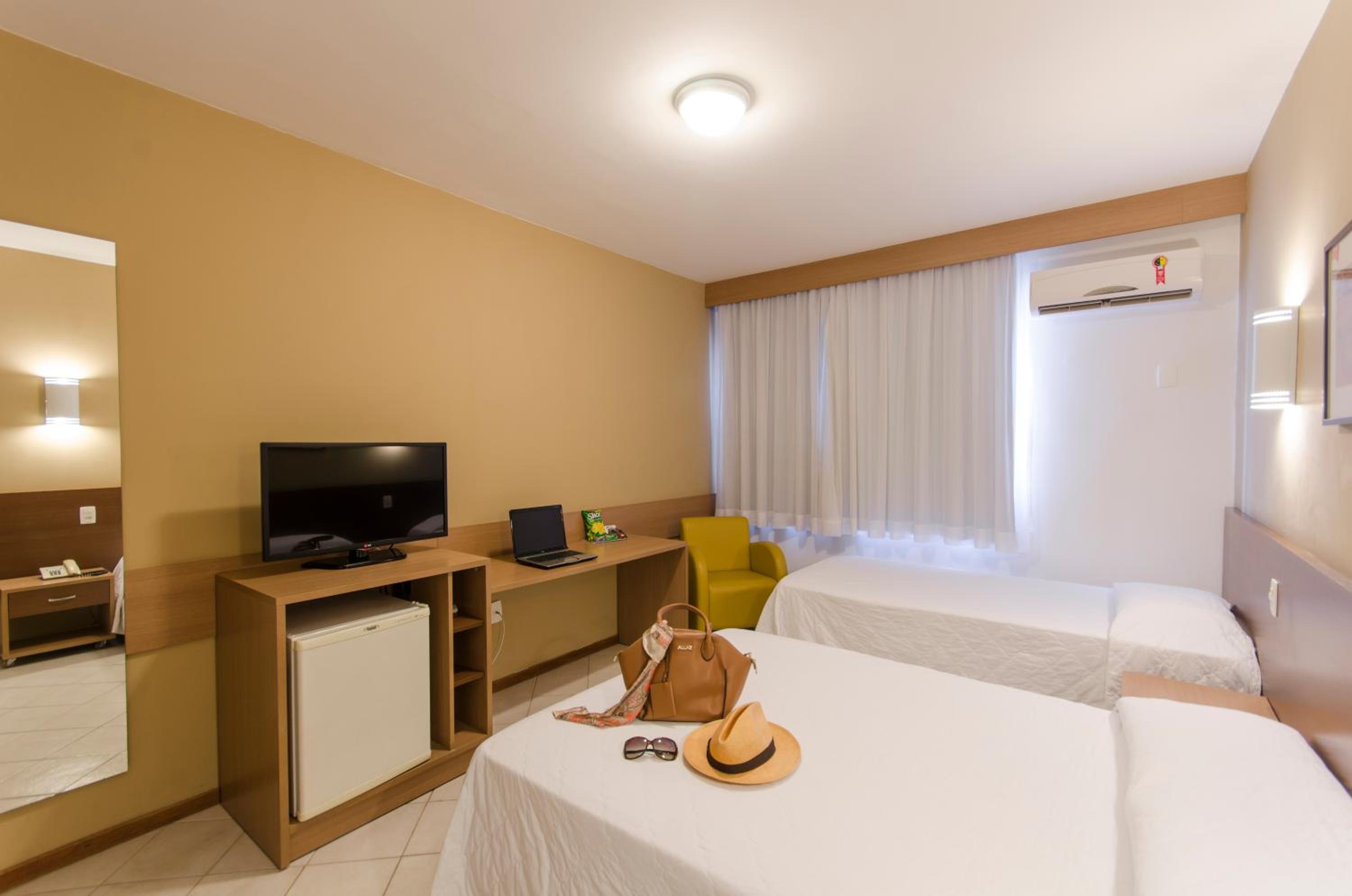 Deluxe Triple Room photo 3