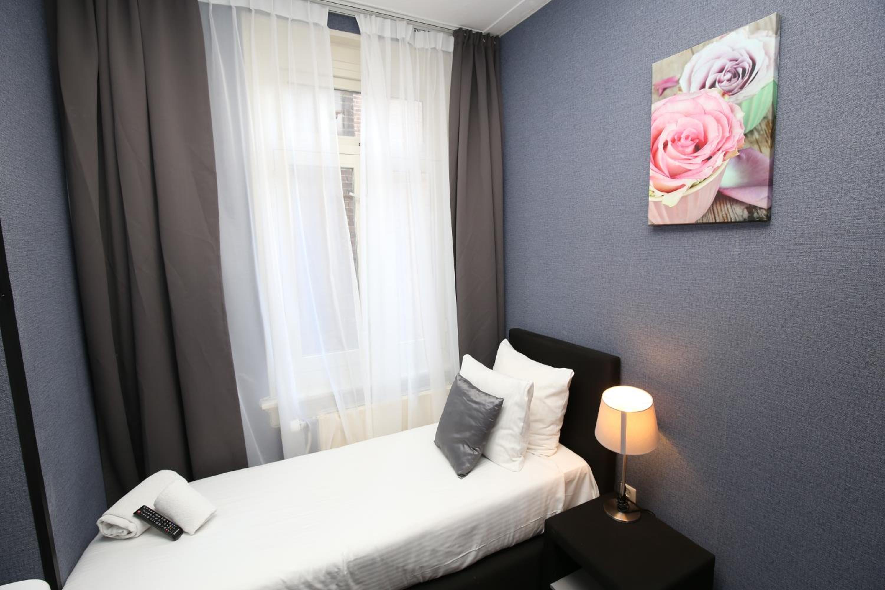 Economy Single Room with Shared Bathroom