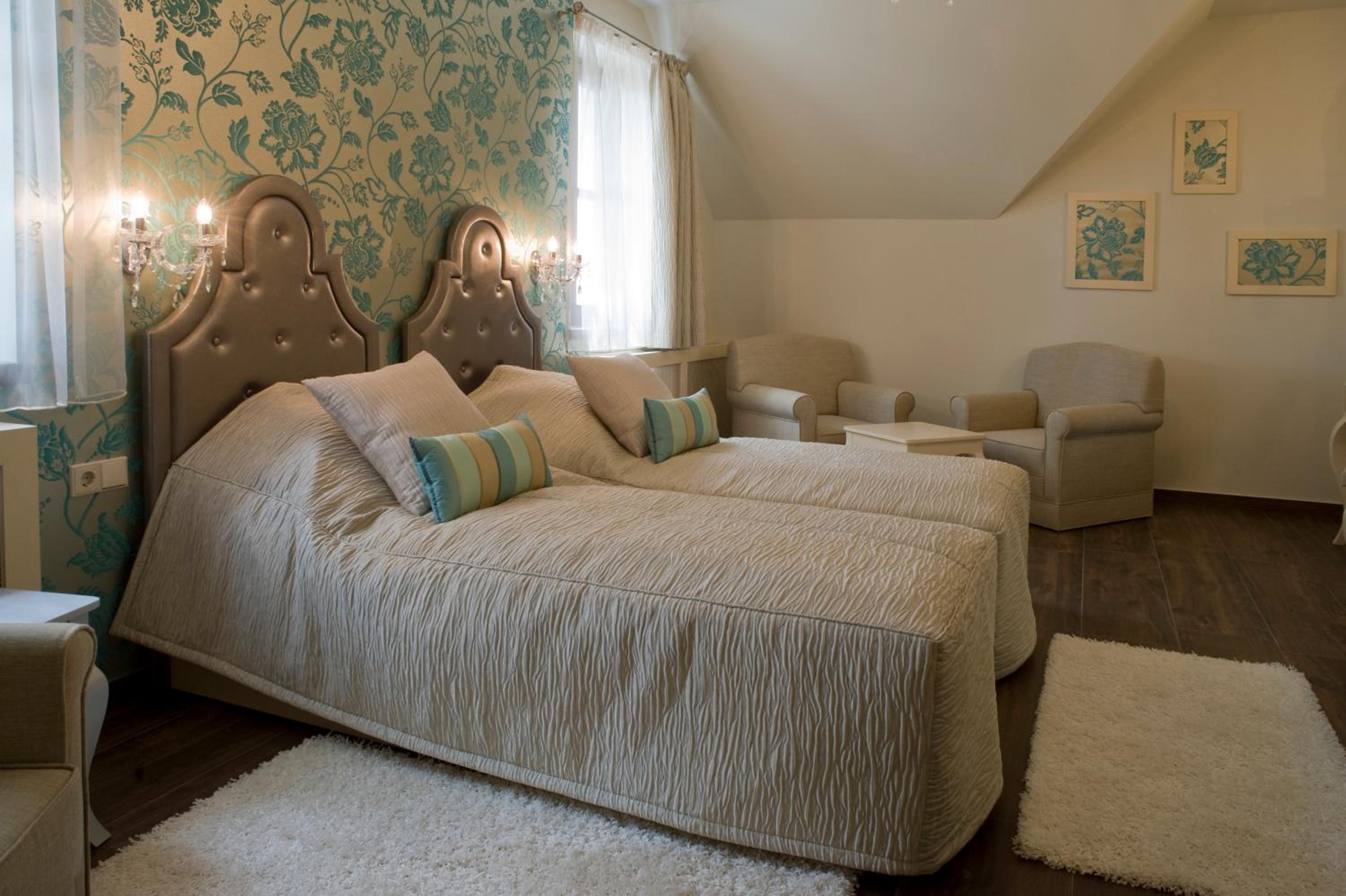 Double or Twin Room photo 2