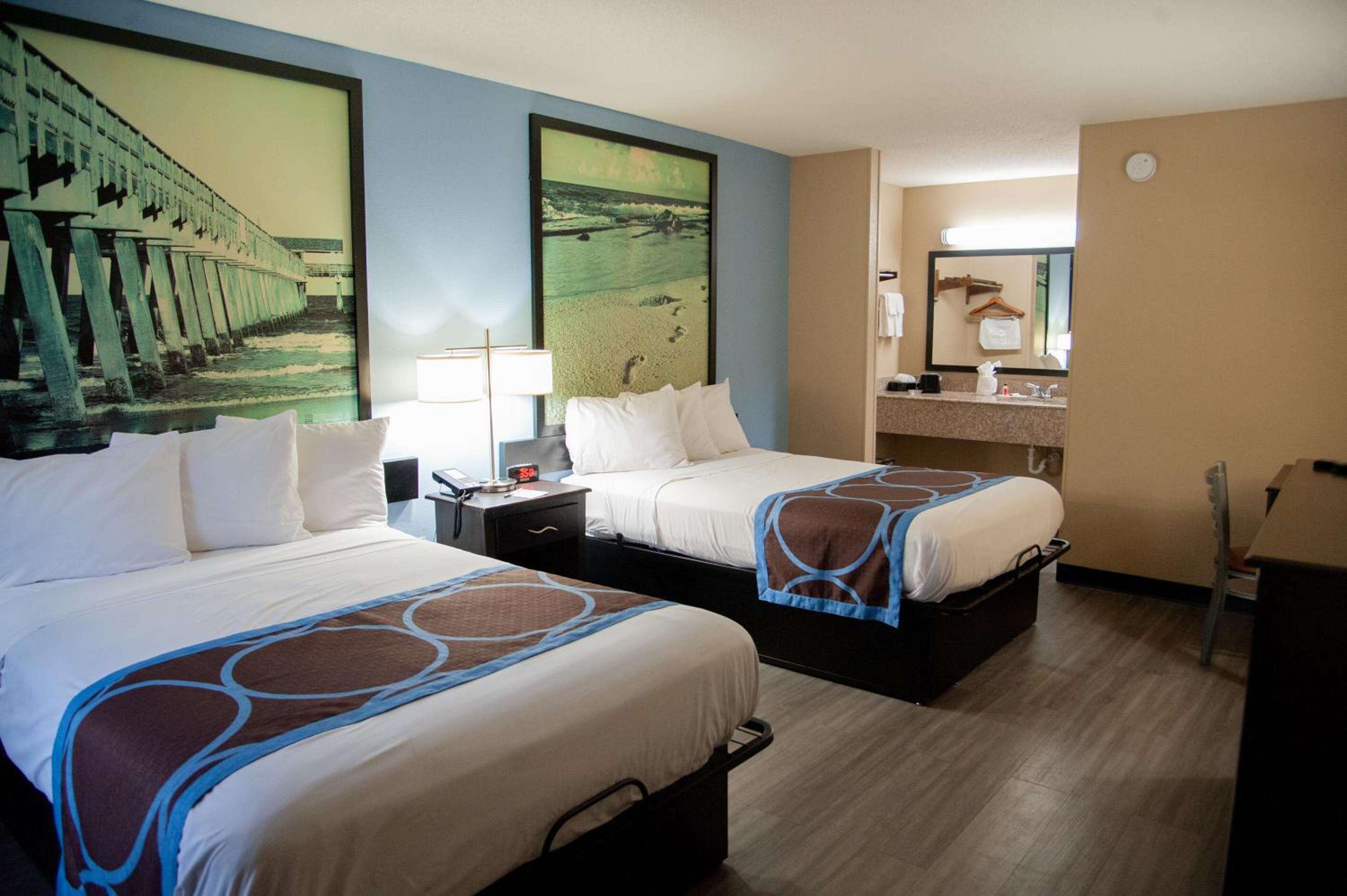 Double Room With Two Double Beds - Smoking photo 1