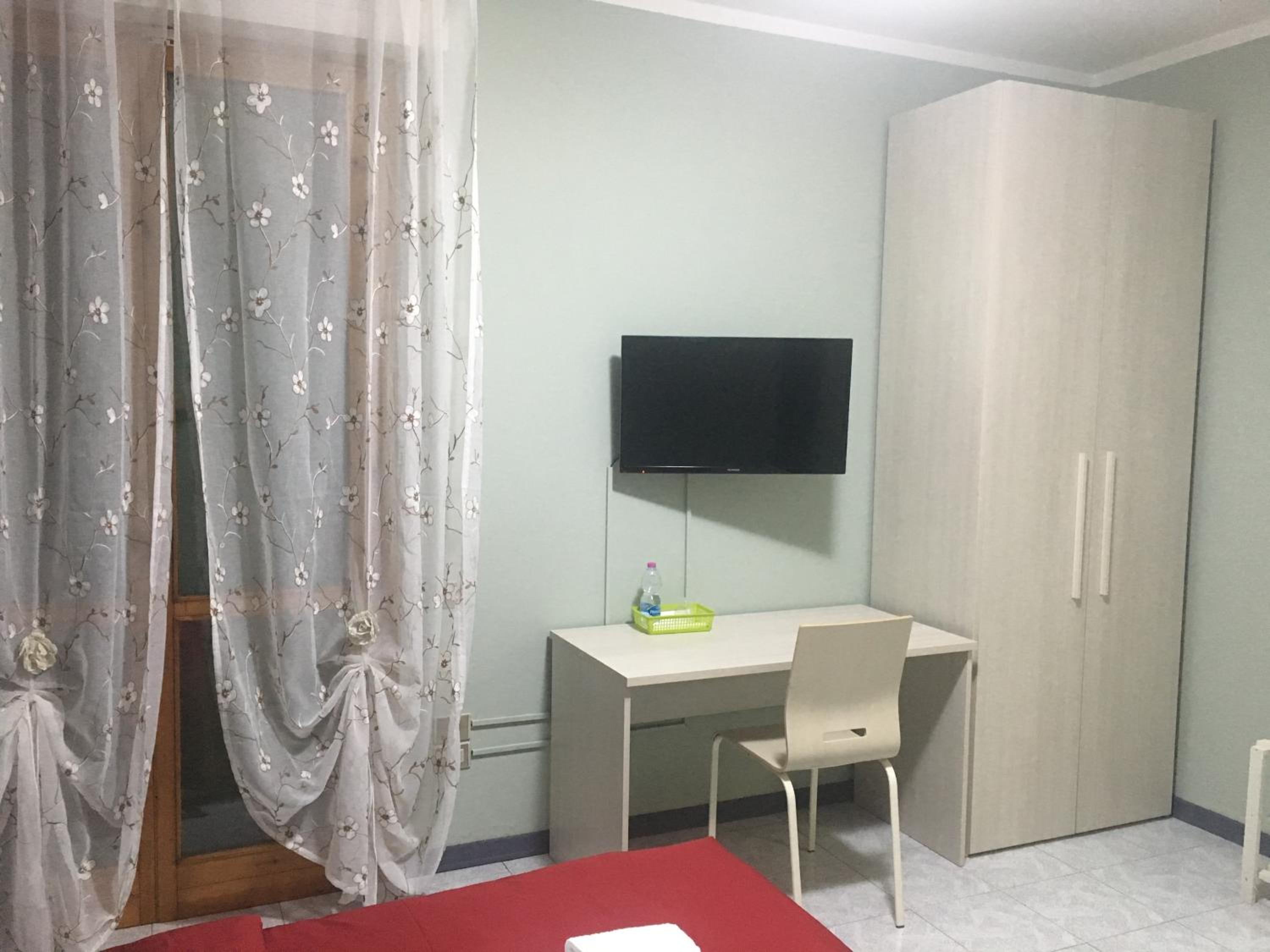 Double Room with Private Bathroom photo 2