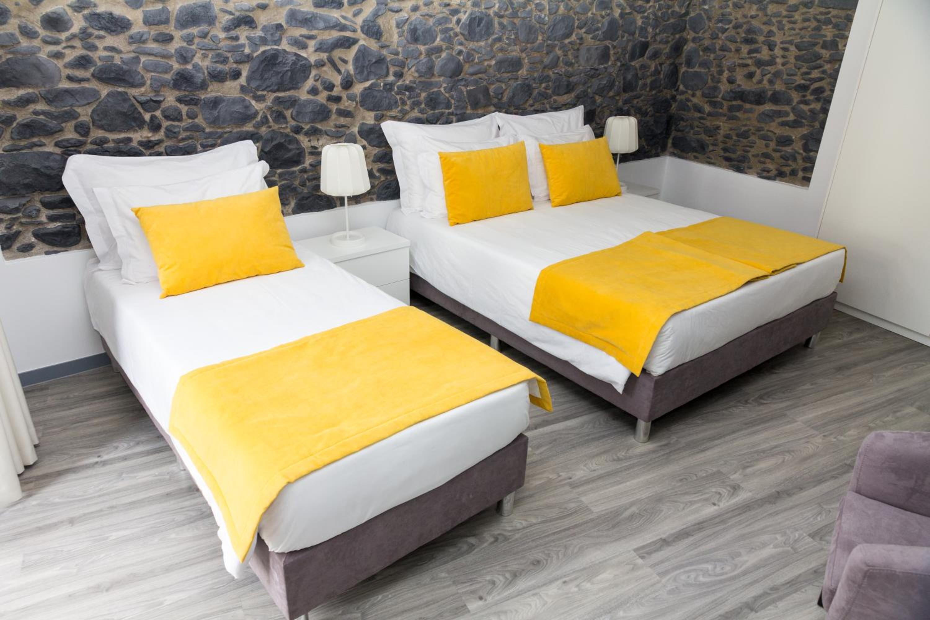 One-Bedroom Apartment (4 Adults)