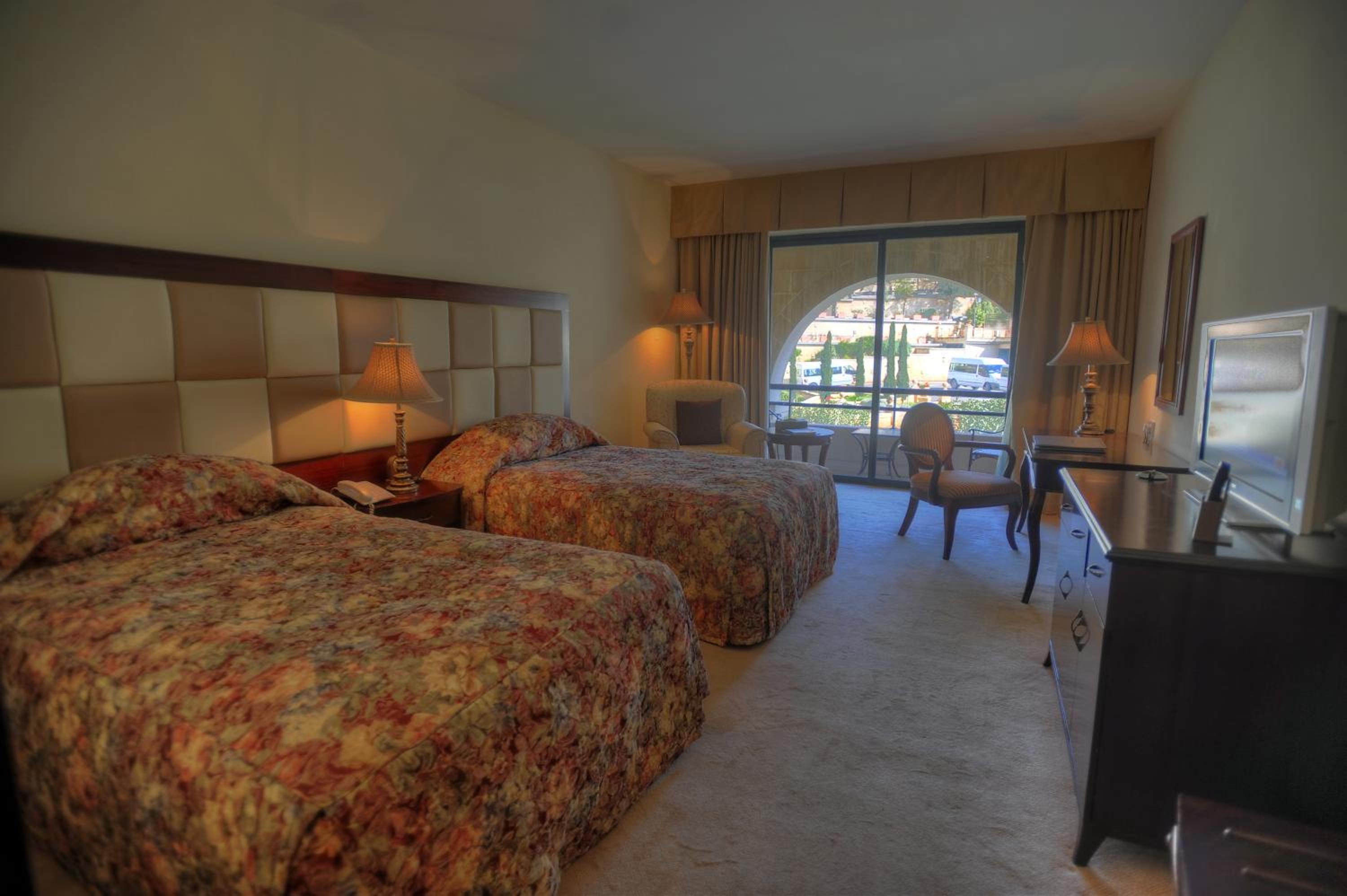 Deluxe Double or Twin Room - Photo 4