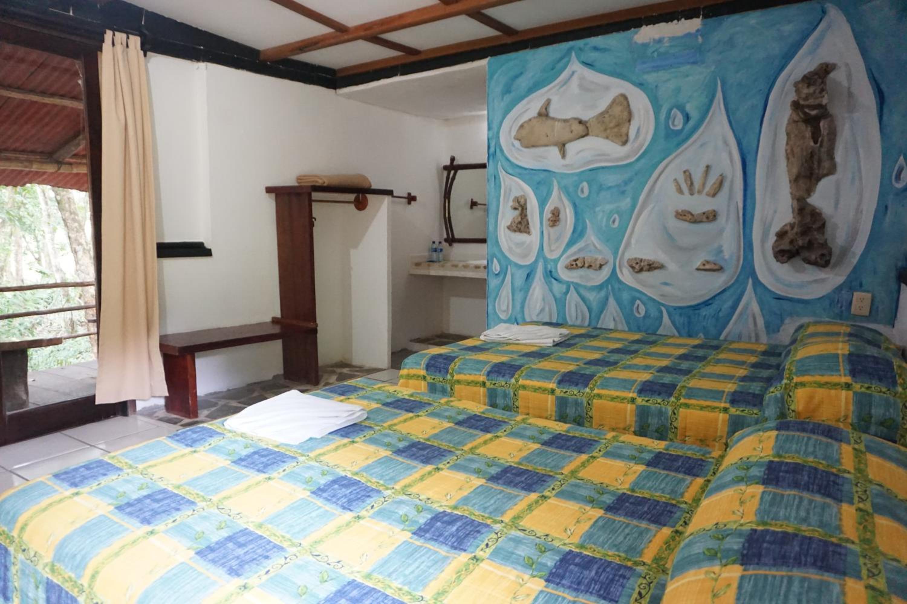 Twin Room - Photo 10