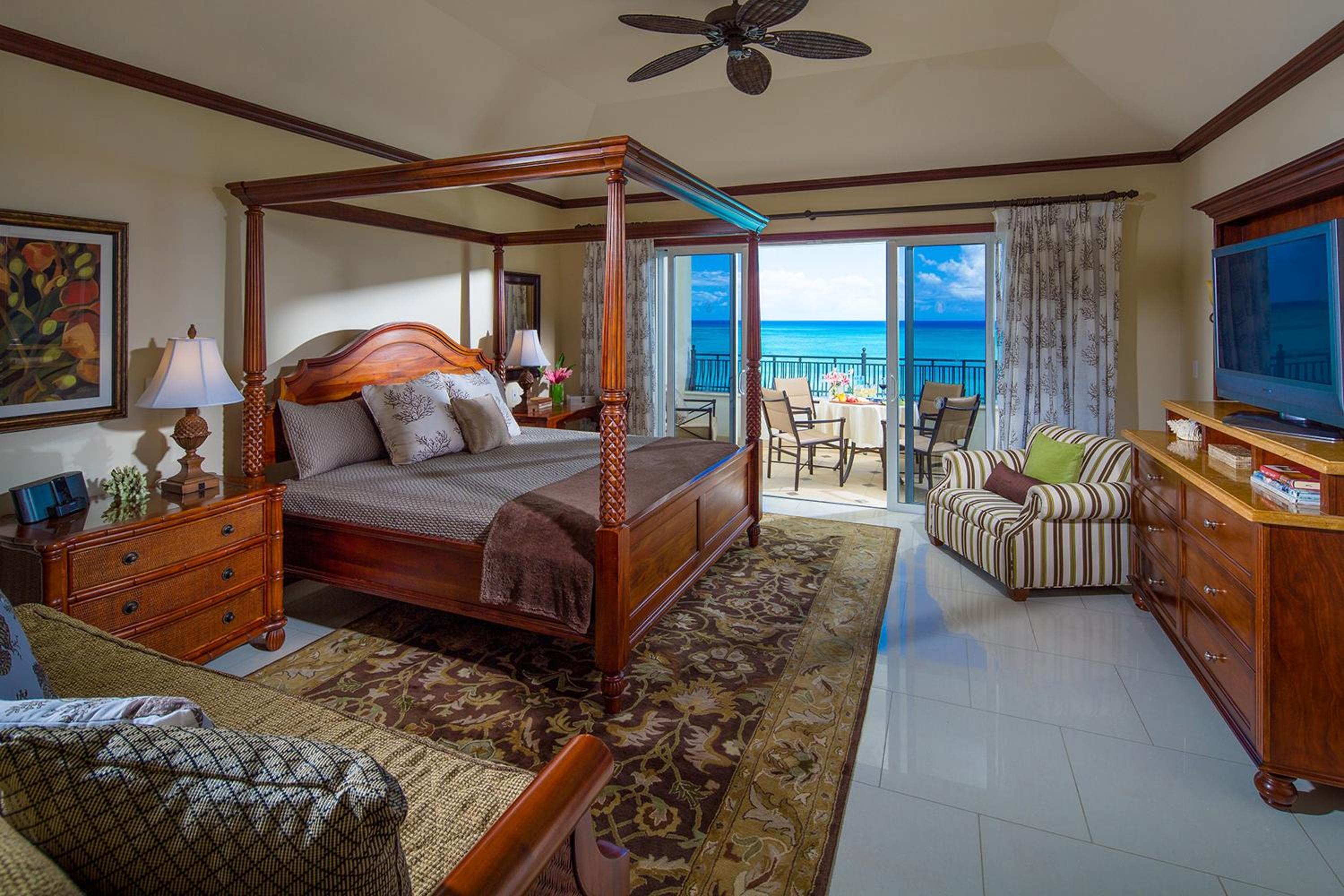 Italian Oceanfront Penthouse Concierge Family Suite with Kids Room