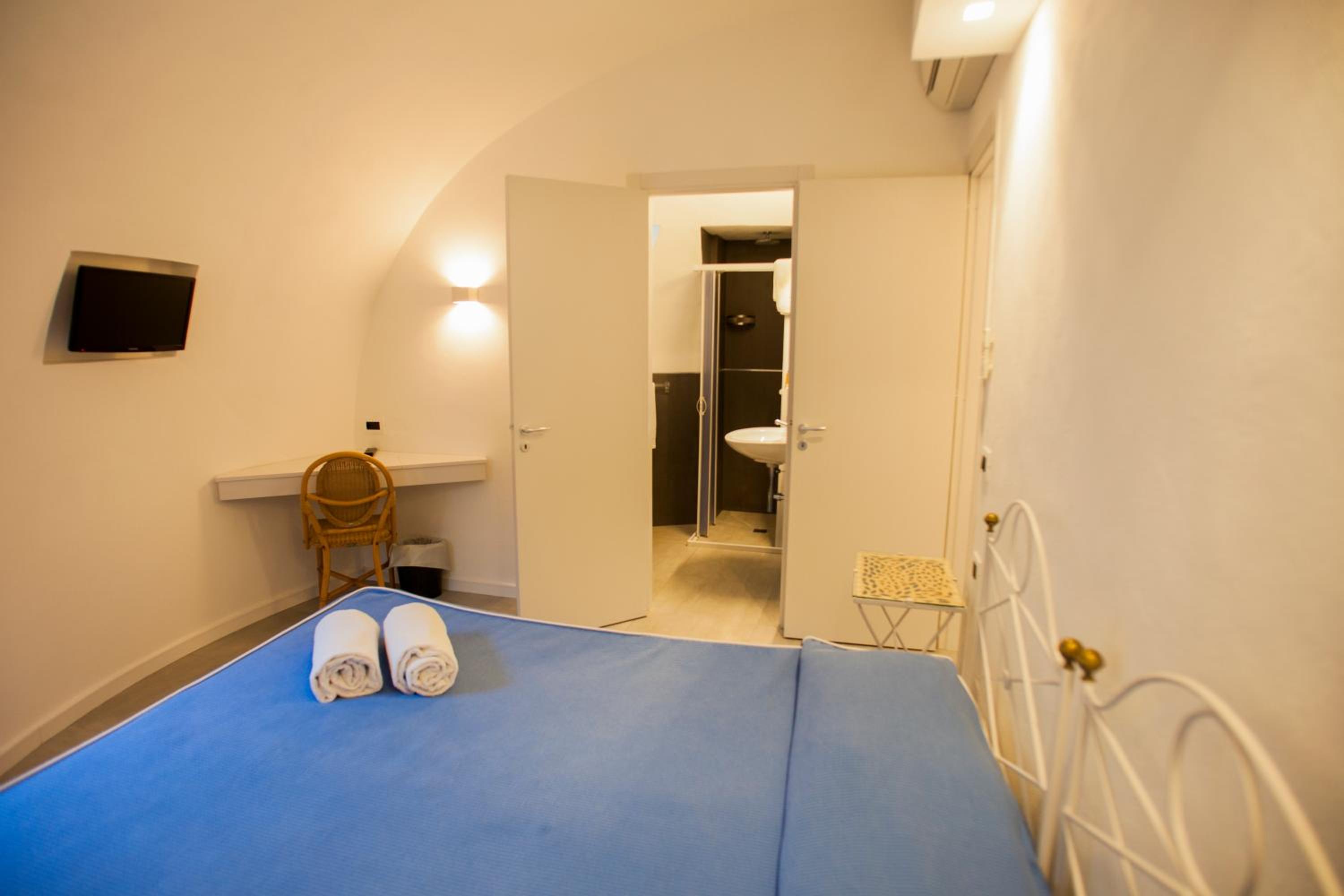 Deluxe Bungalow - Photo 1