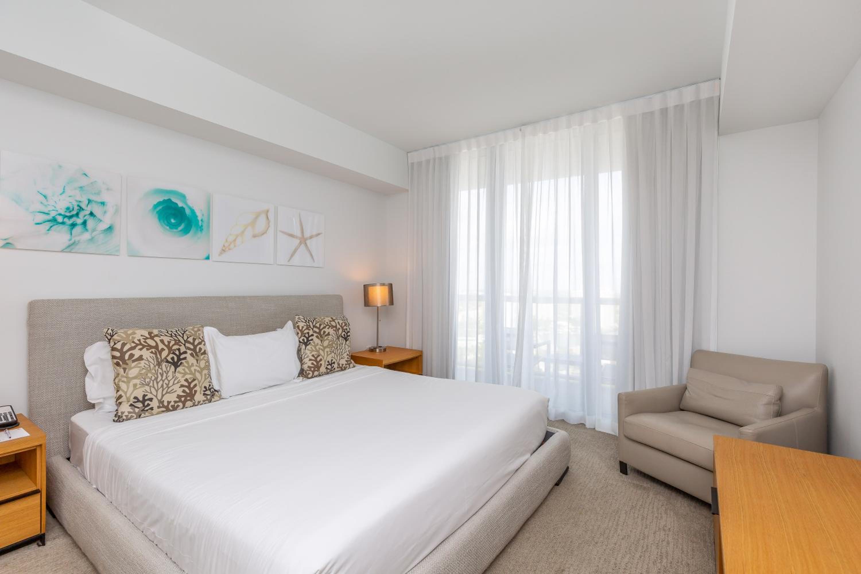 Superior King Suite photo 1