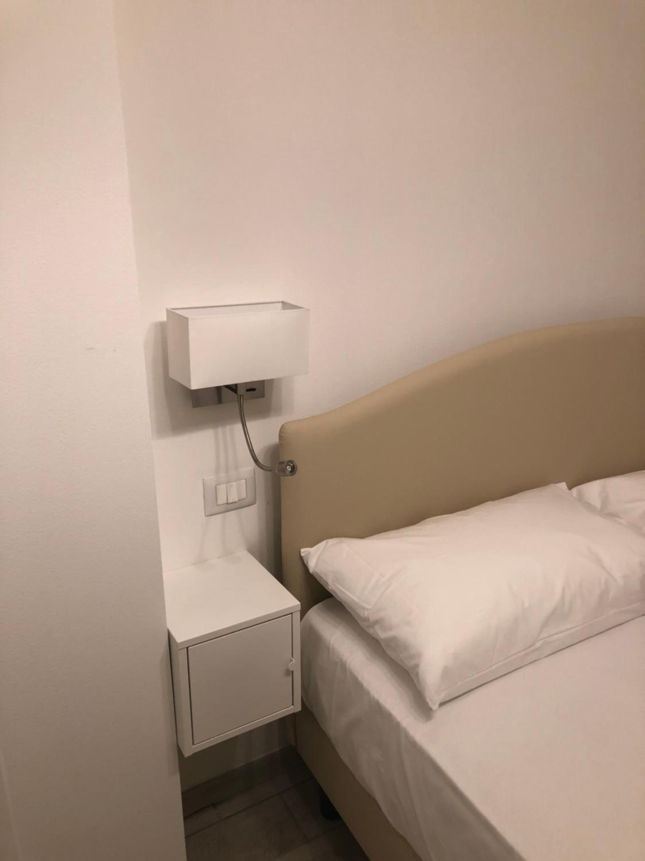 Twin Room with Private Bathroom photo 1