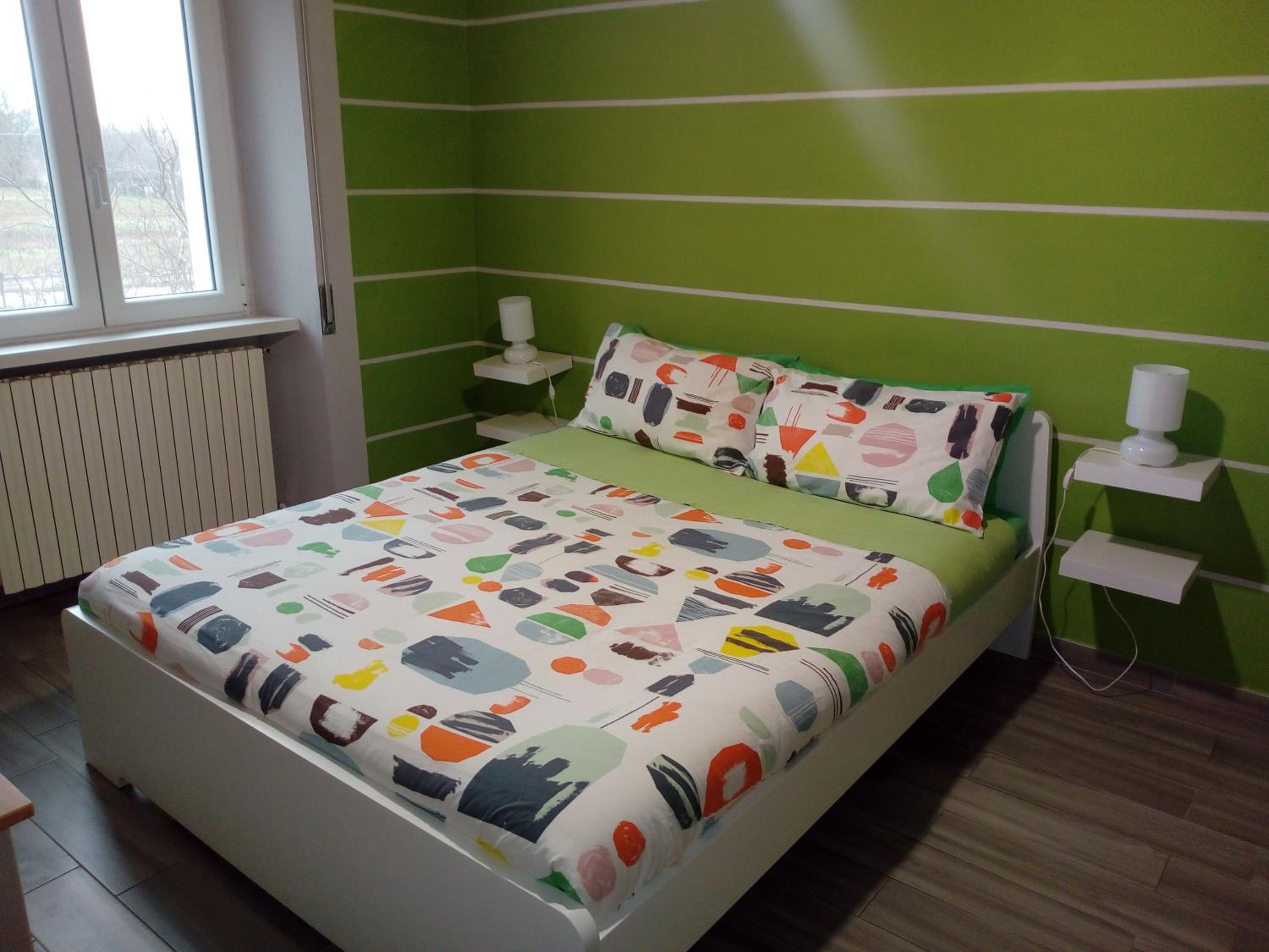 Standard King Room - Photo 15