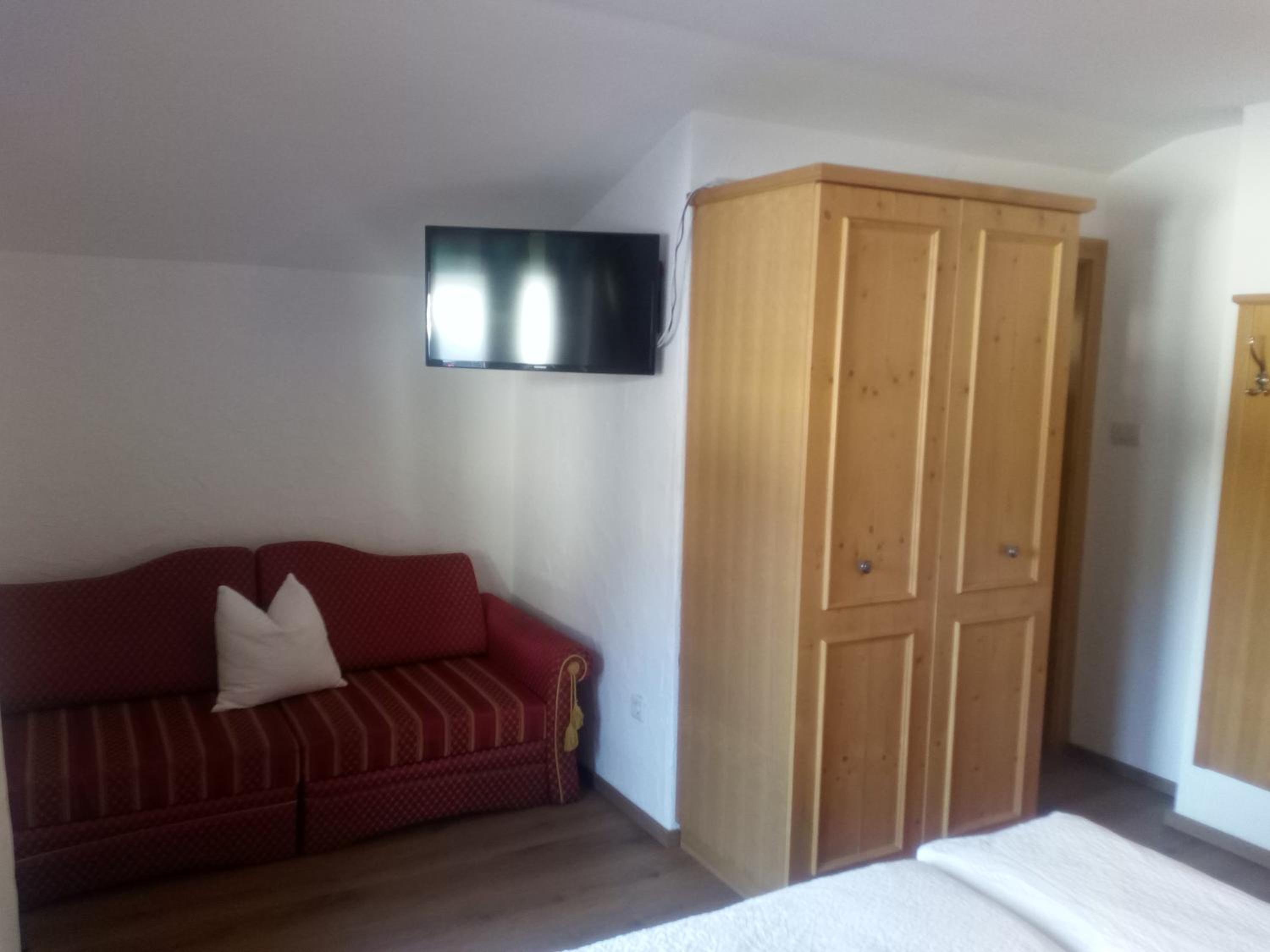 Double Room with Balcony - Annex Rasteck 66 ft photo 3