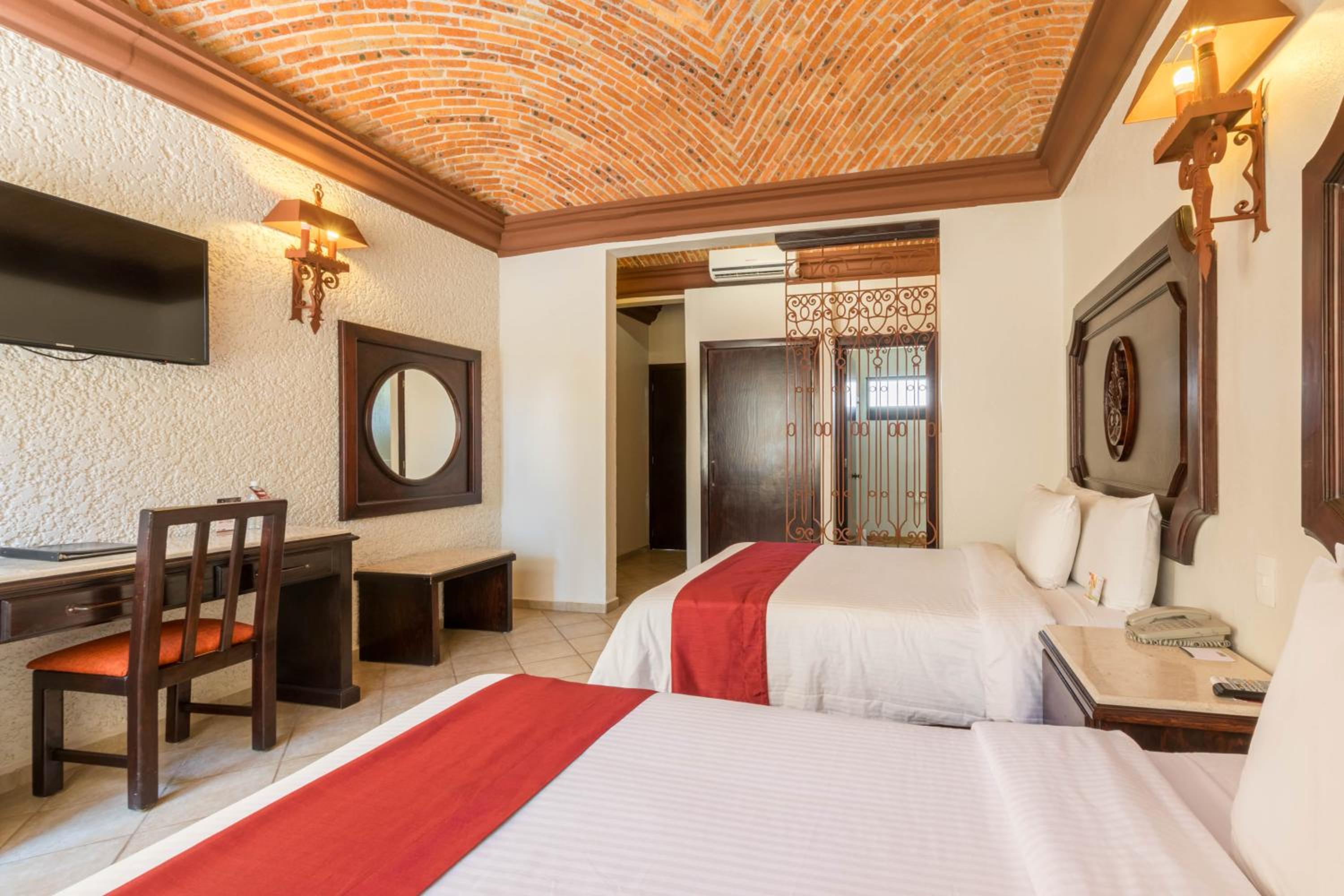 Double Room with Two Double Beds - Photo 20