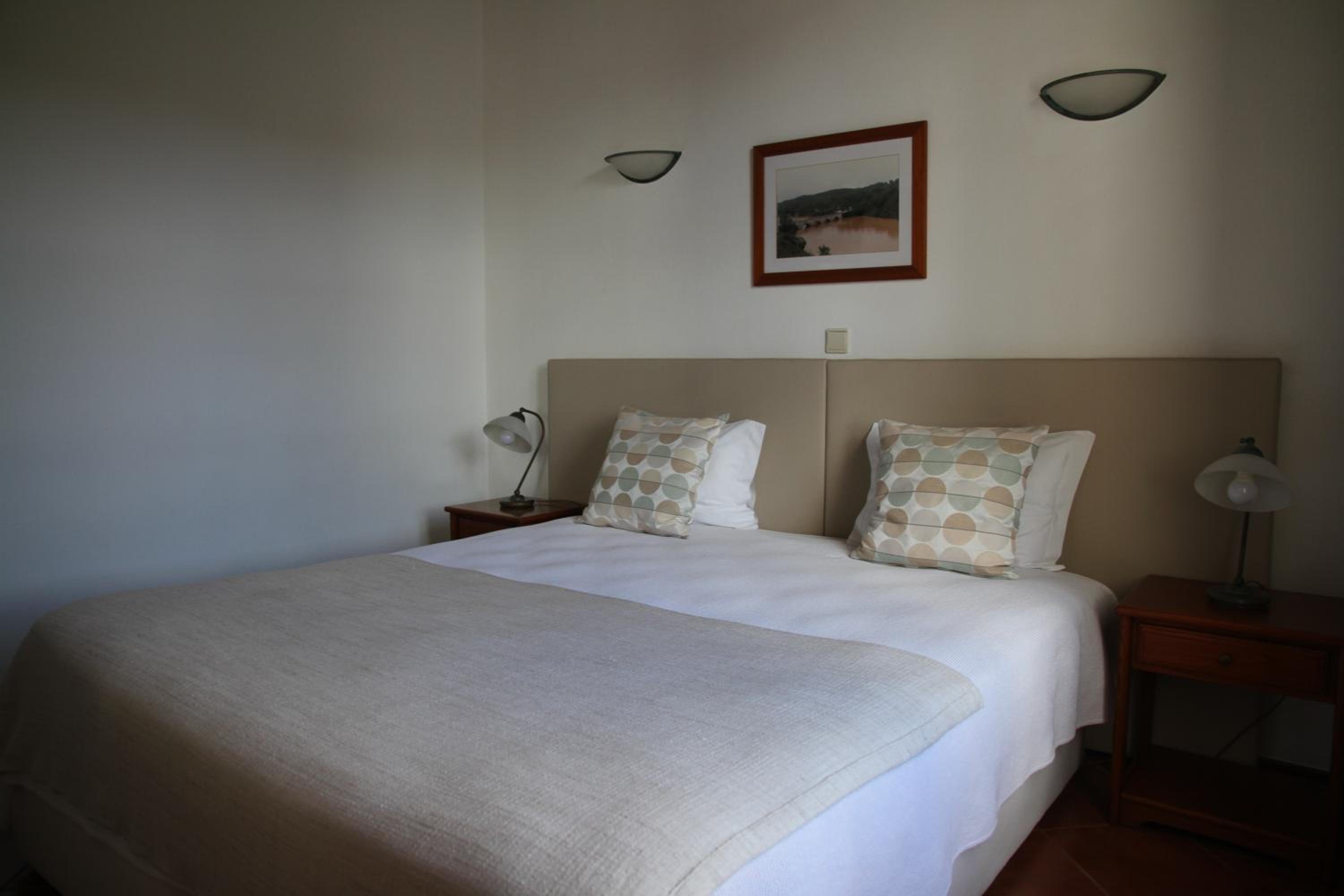 Double or Twin Room with River View - Photo 6