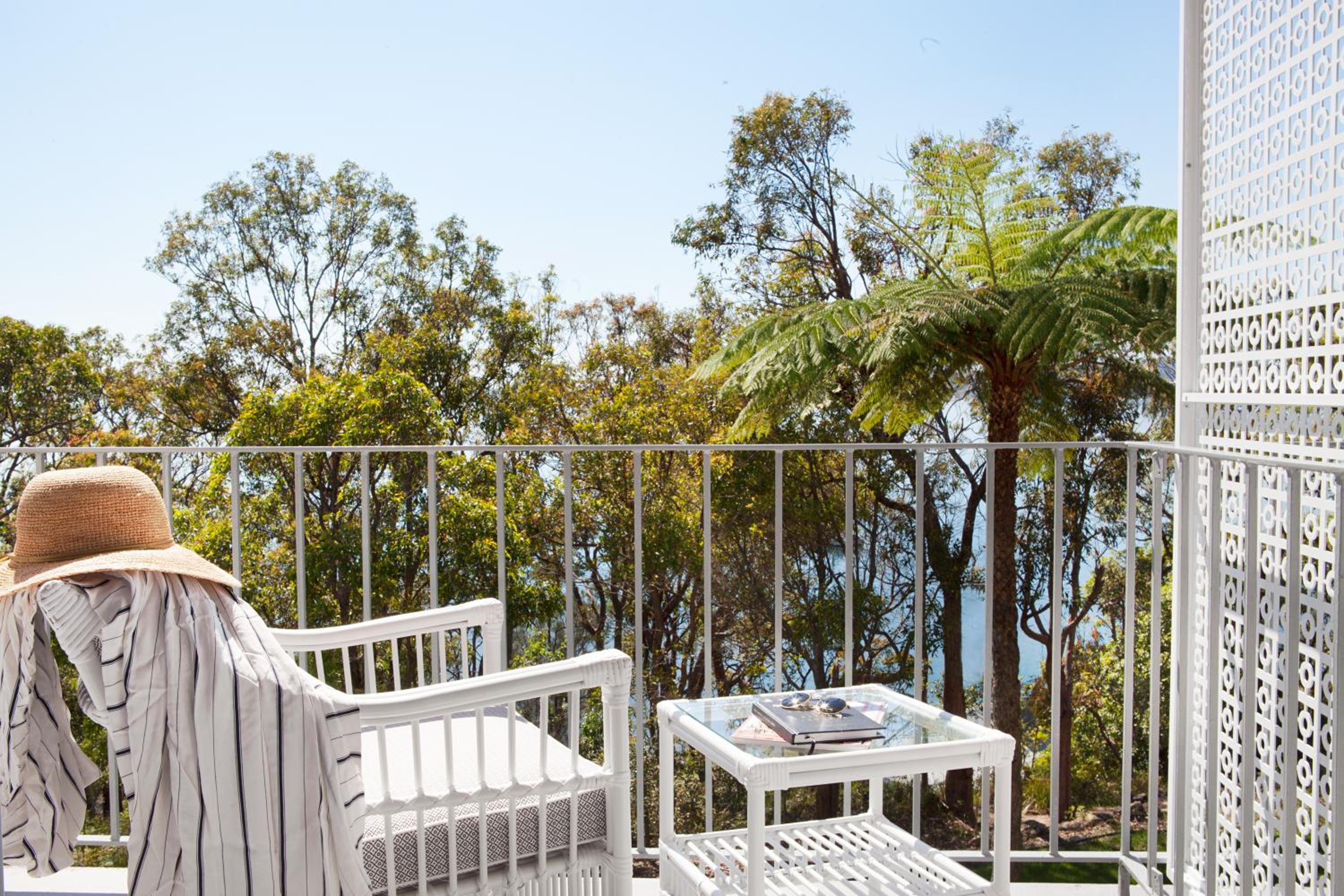 Double or Twin Room with Sea View - Photo 8
