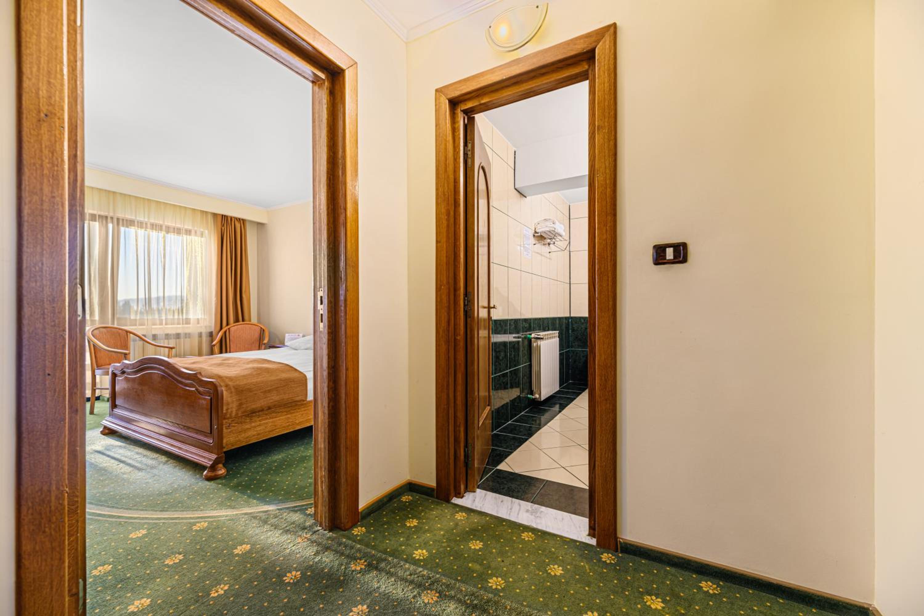 Standard Double Room with Jacuzzi Access