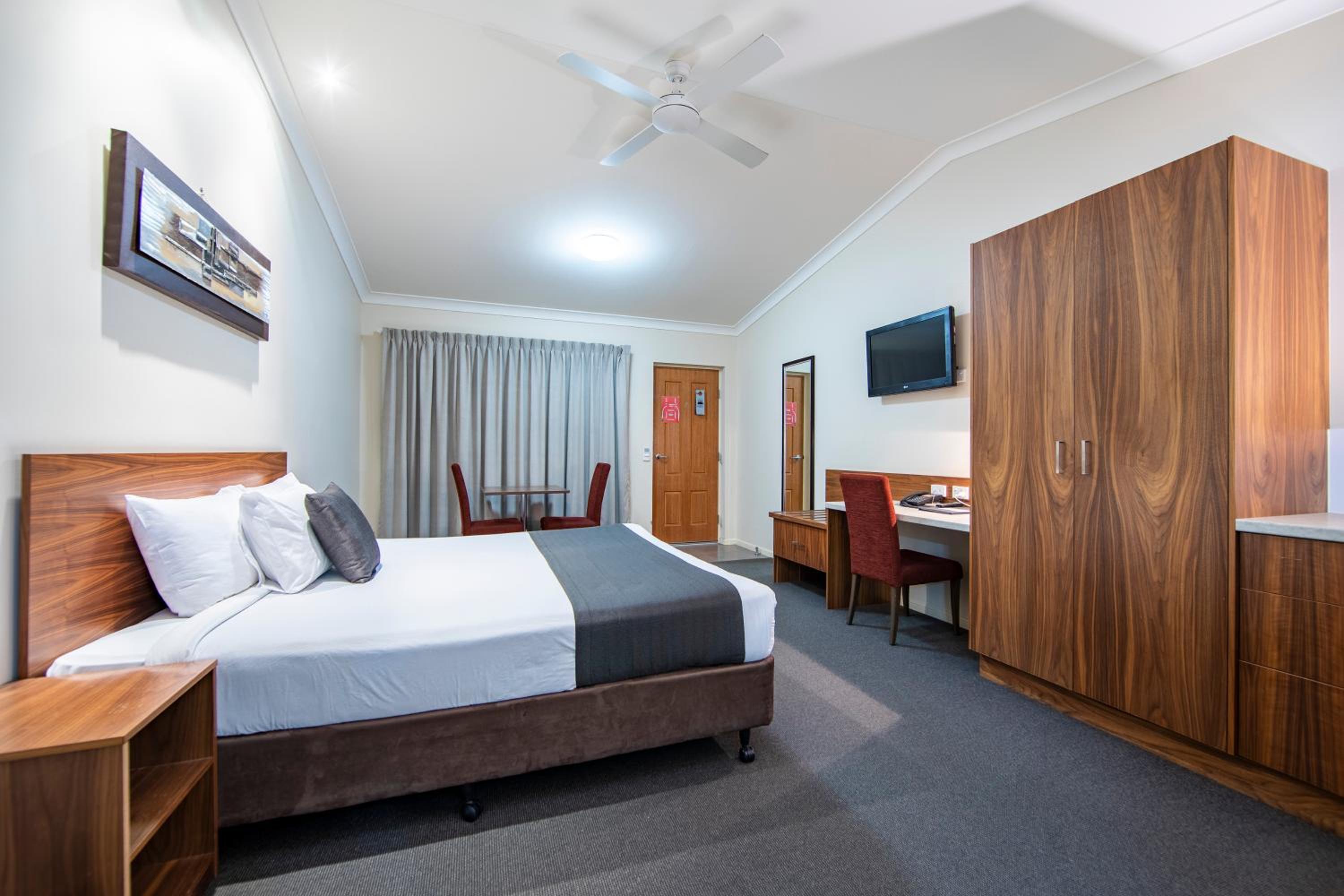 Executive King Suite photo 3