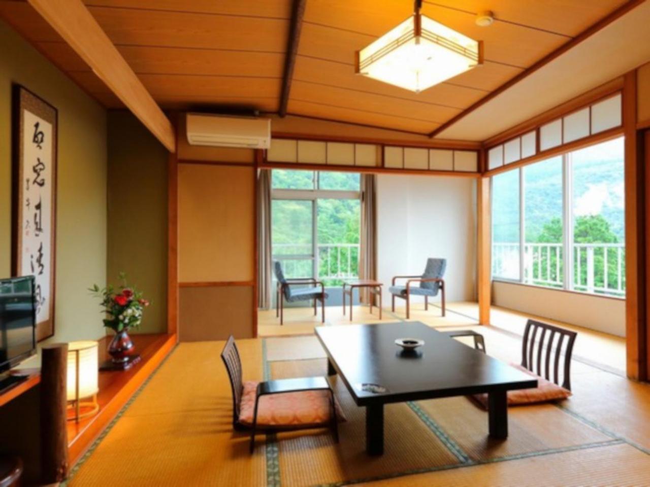 Japanese-Style Room with Shared Bathroom - Photo 1