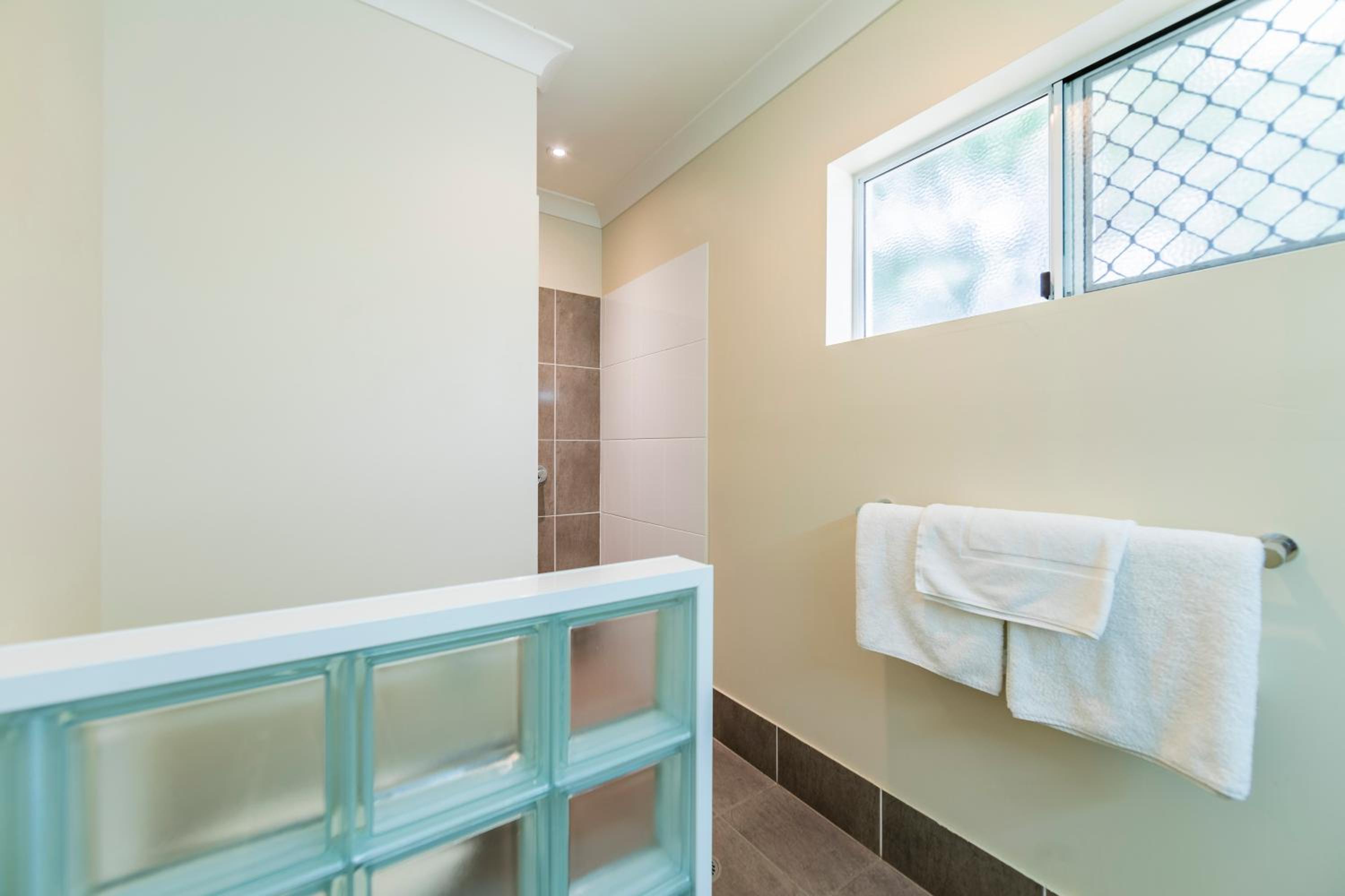 Semi Self Contained Apartment photo 3