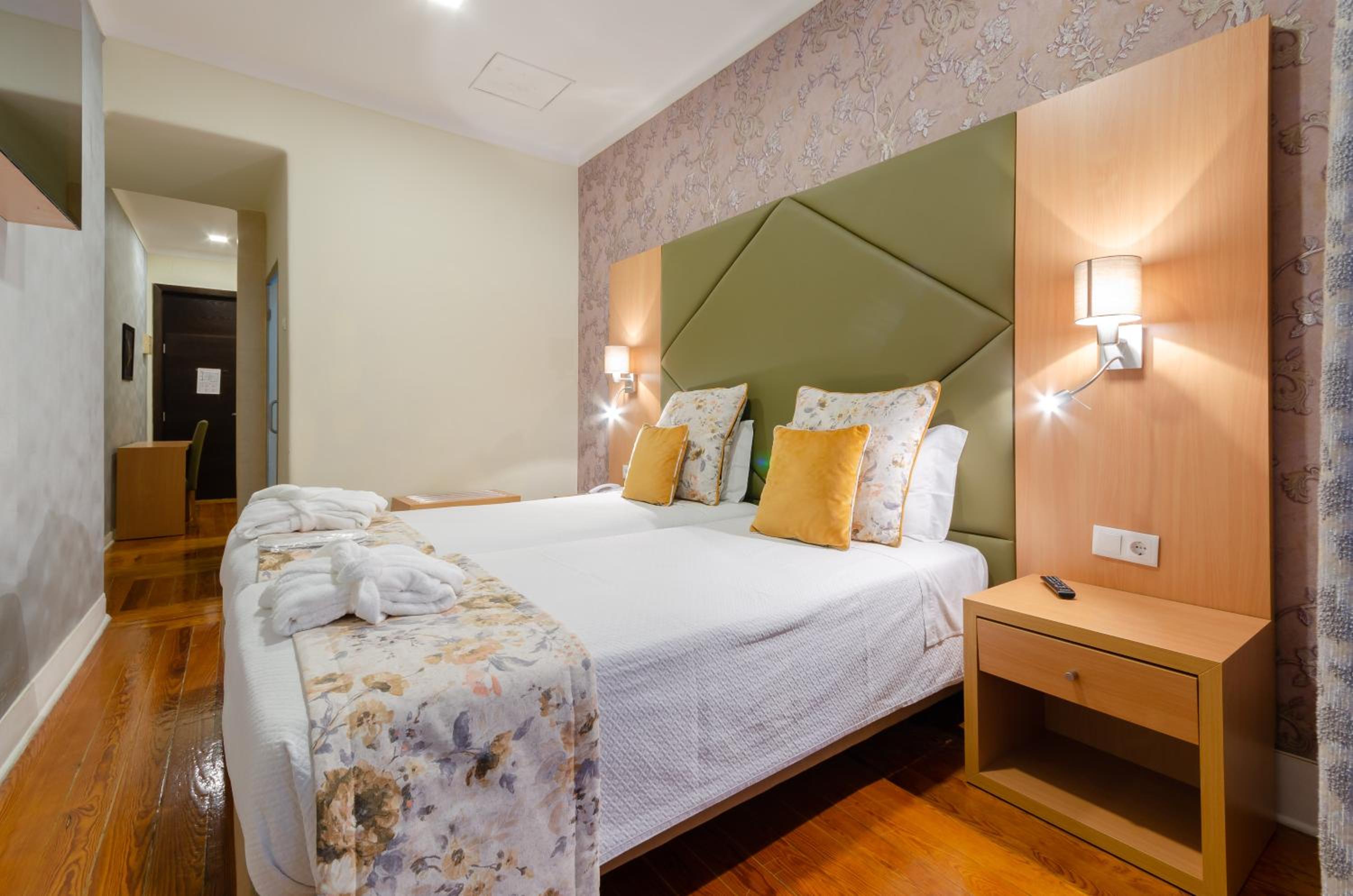 Superior Triple Room - Photo 4