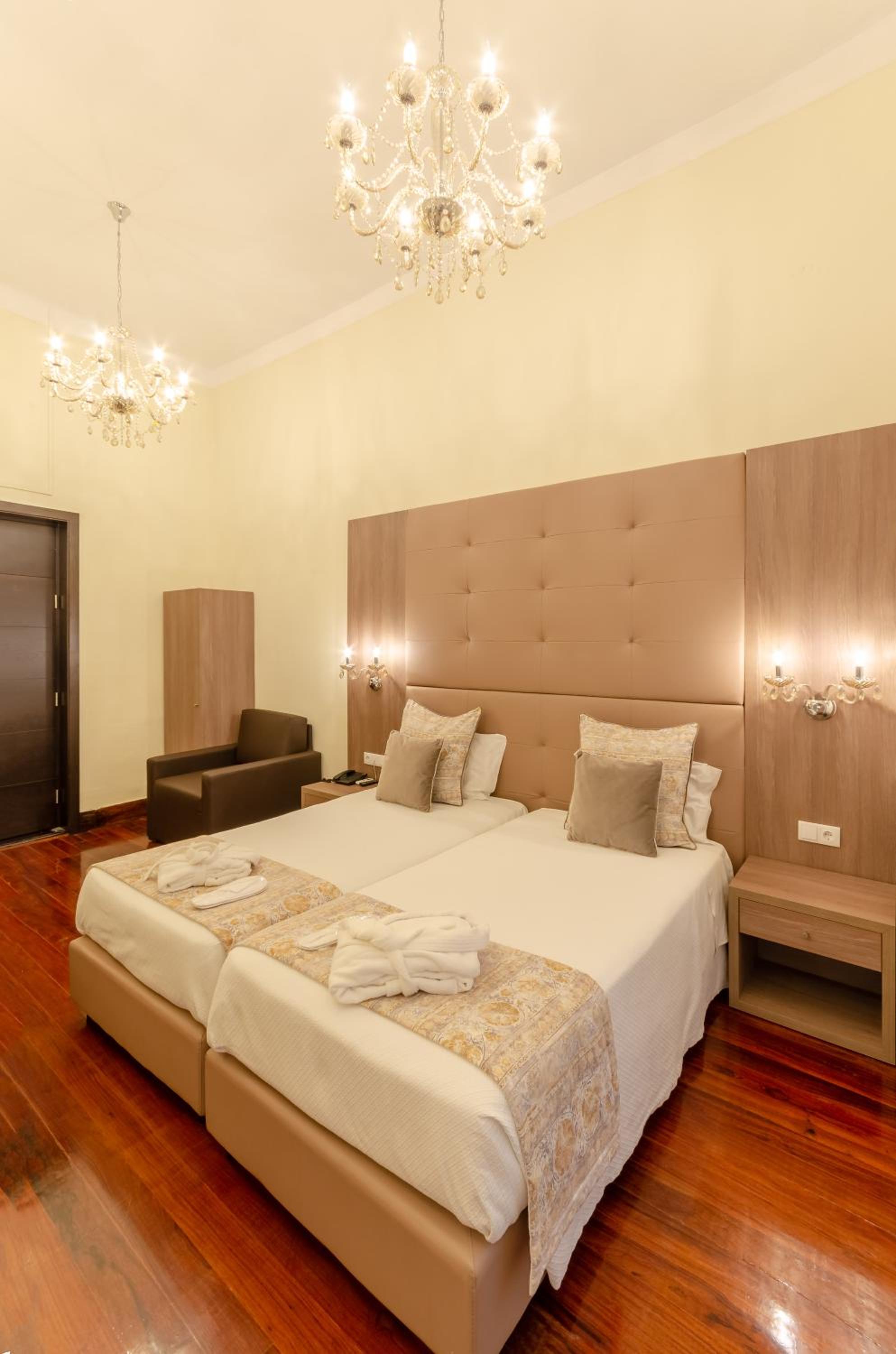 Superior Twin Room - Photo 23