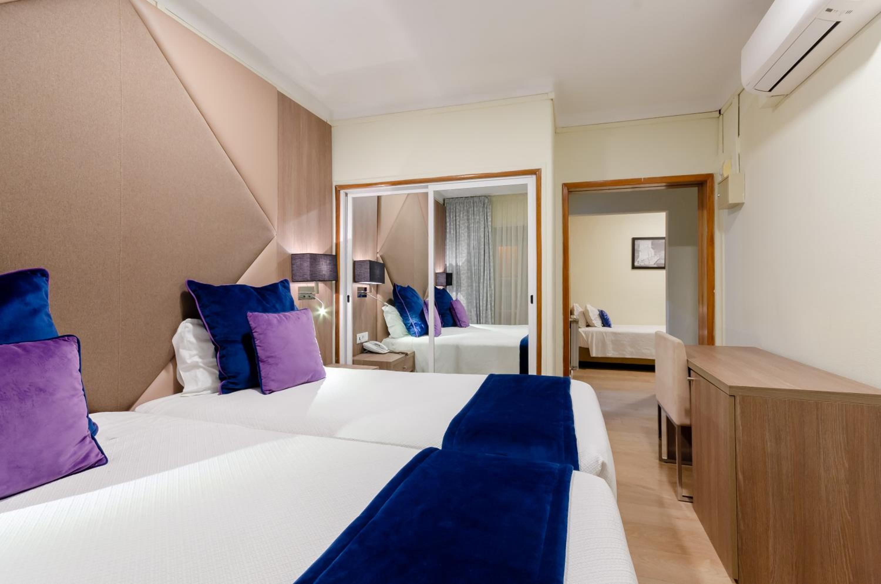 Standard Triple Room - Photo 2