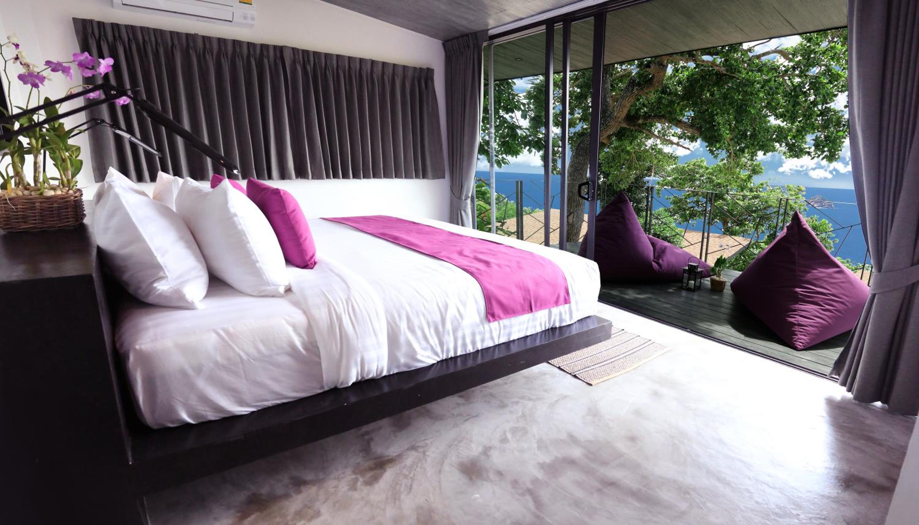 Villa Crazy Purple