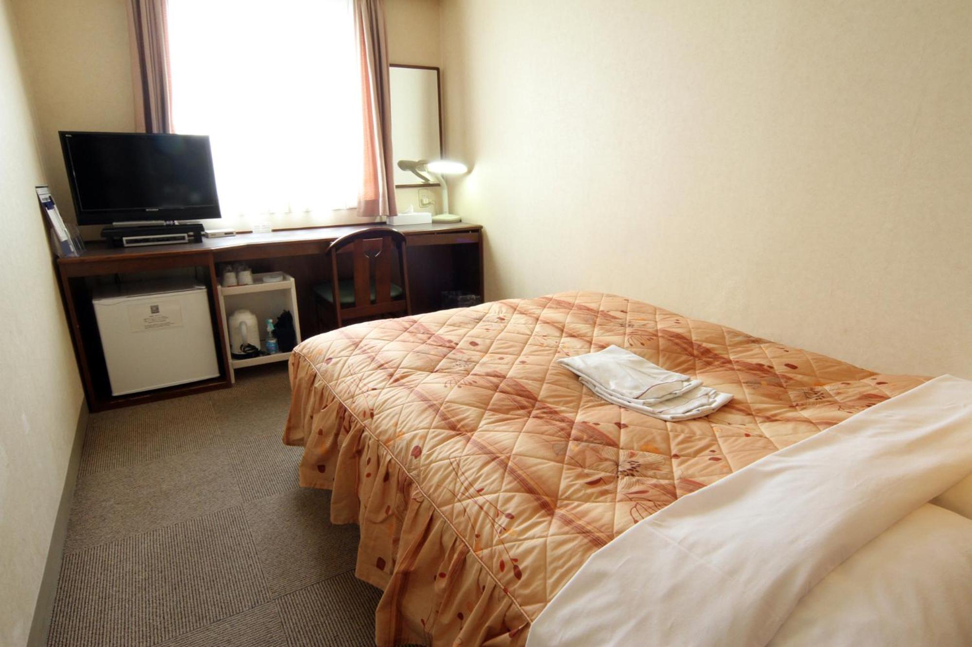Double Room - Non-Smoking  - Photo 2