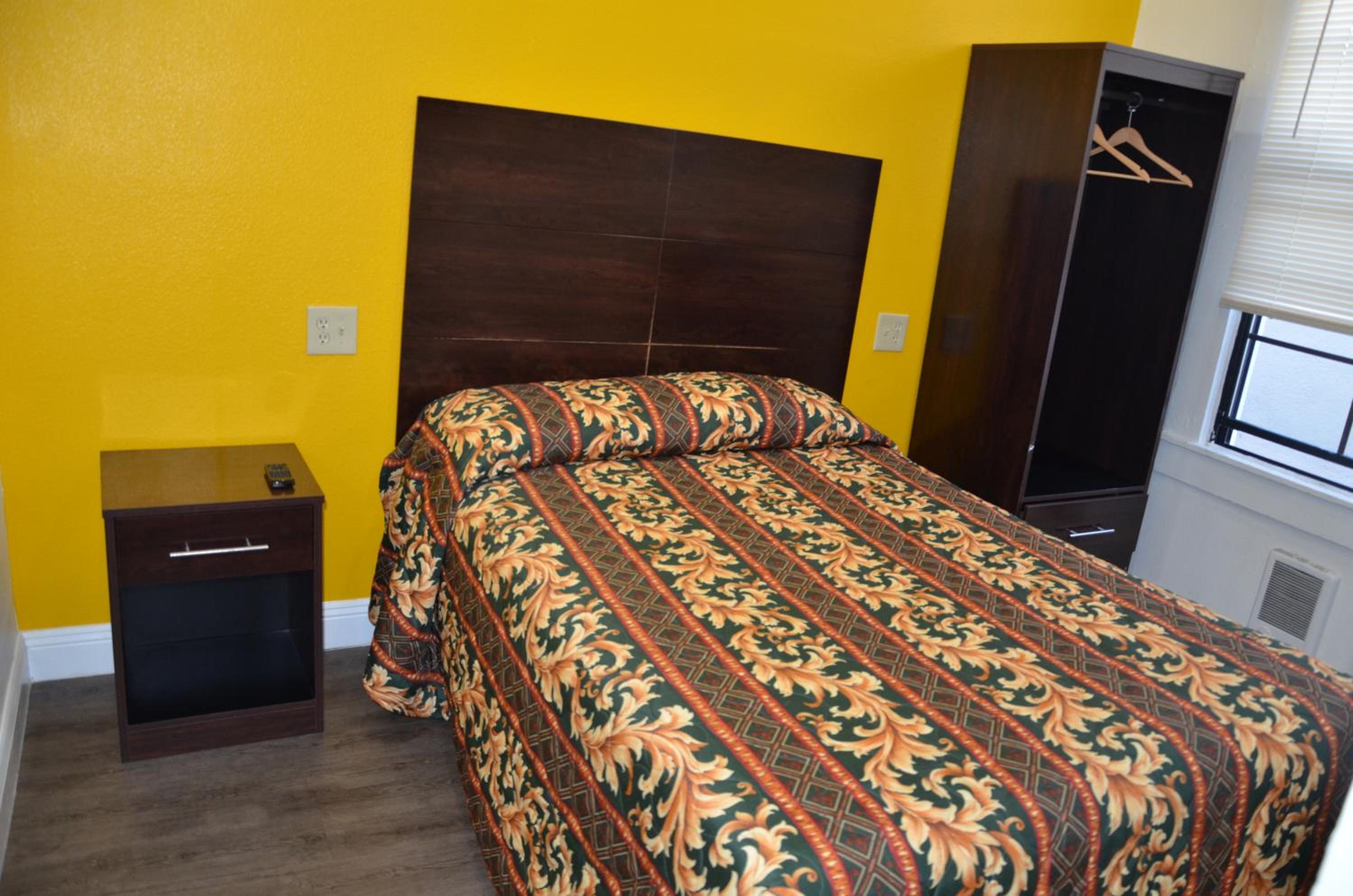 Economy Double Room