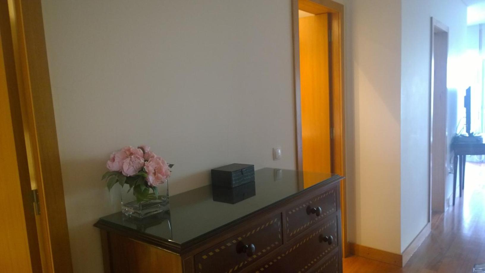 Two-Bedroom Apartment - Photo 24