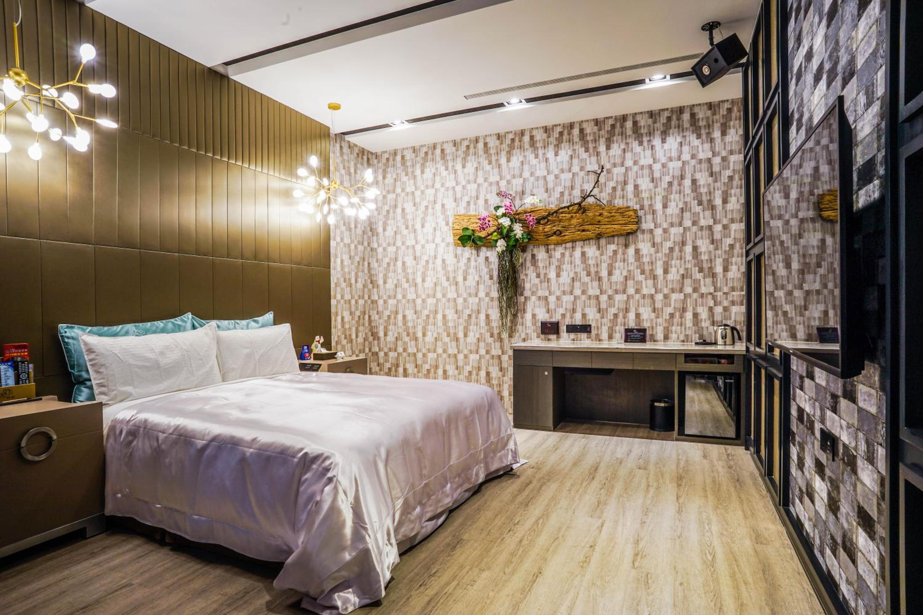 Double Room with Garden View - Photo 10