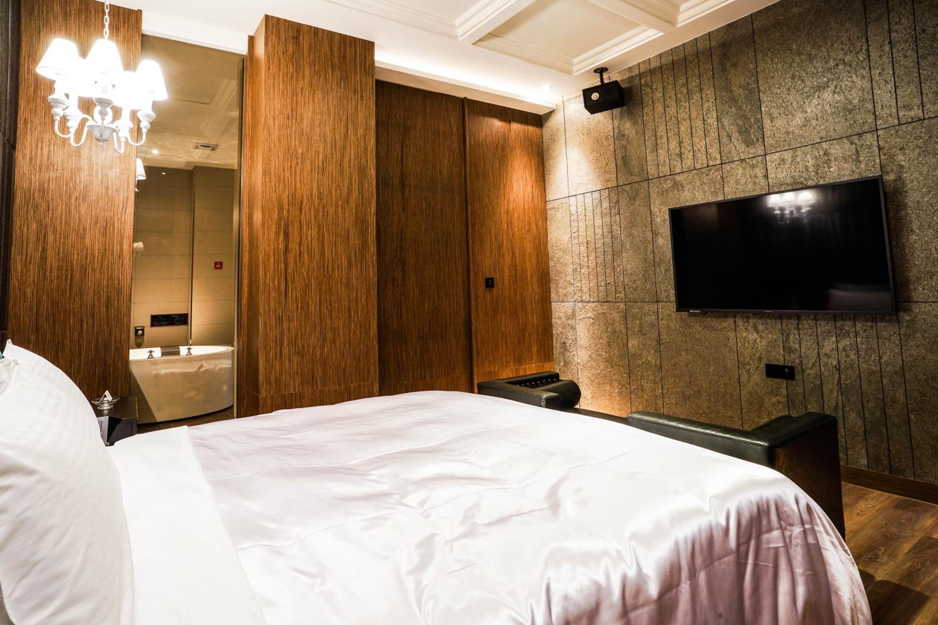 Superior Double Room - Photo 7