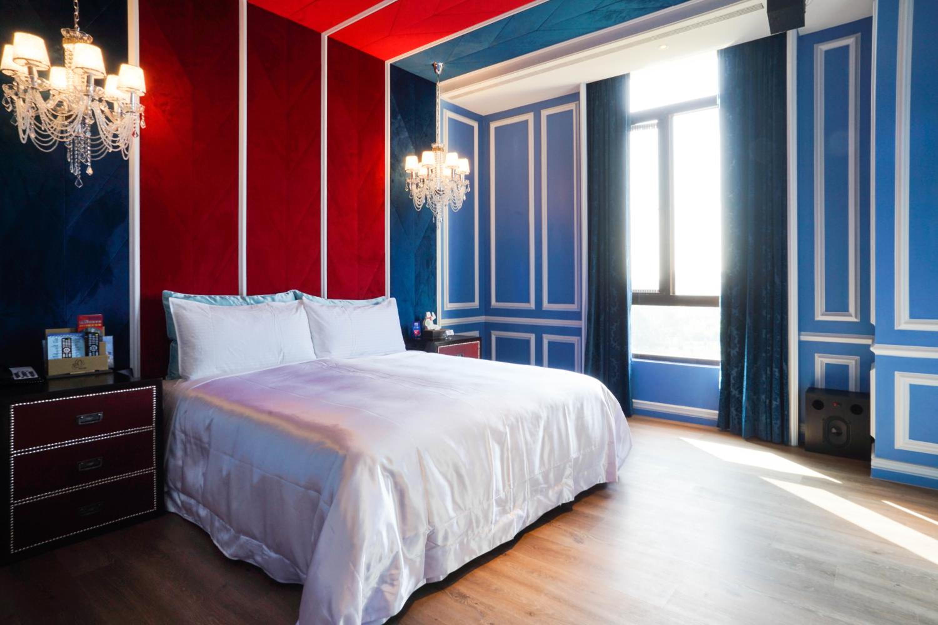 Queen Room with Spa Bath photo 2