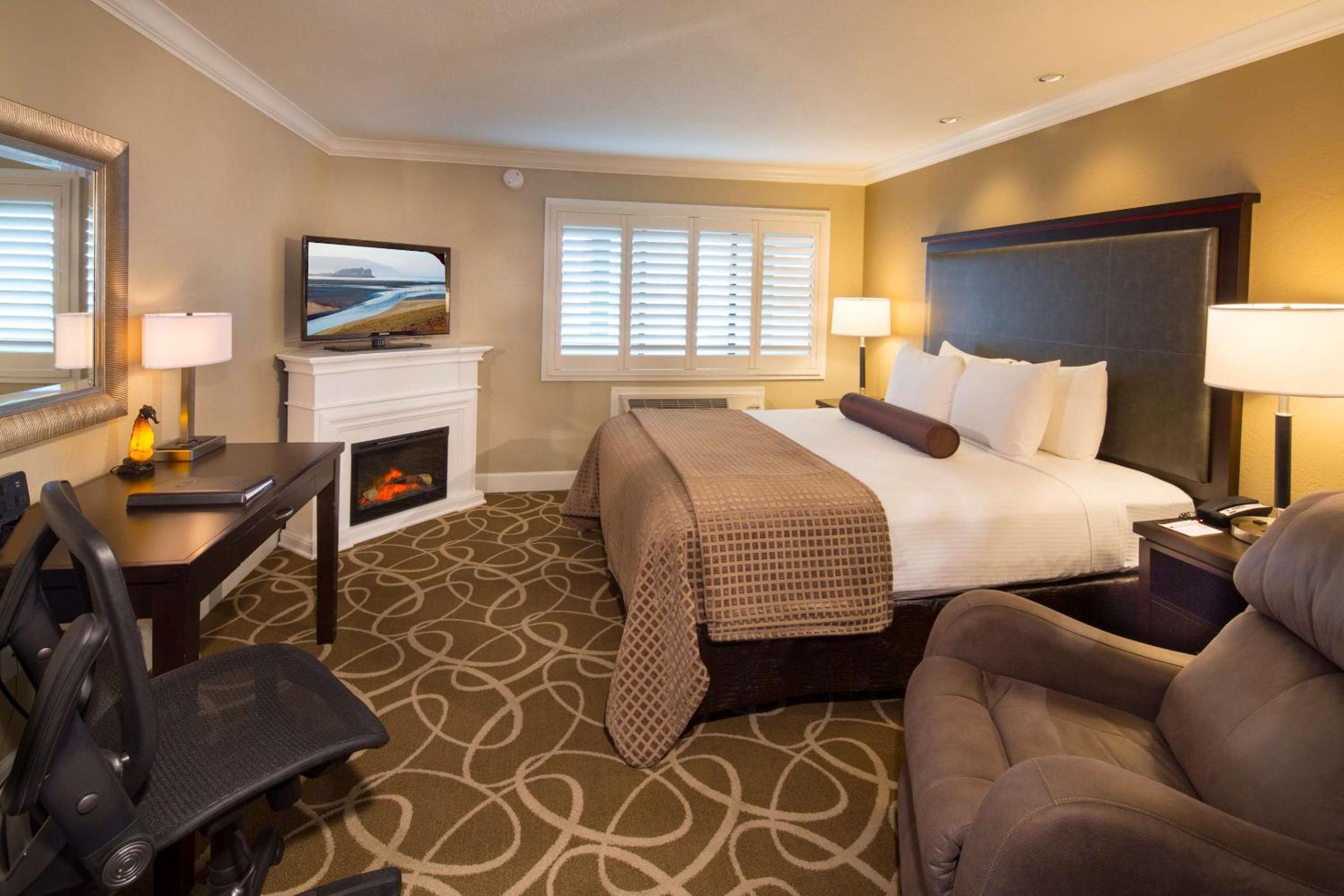 Two-Bedrooms King Suite photo 1