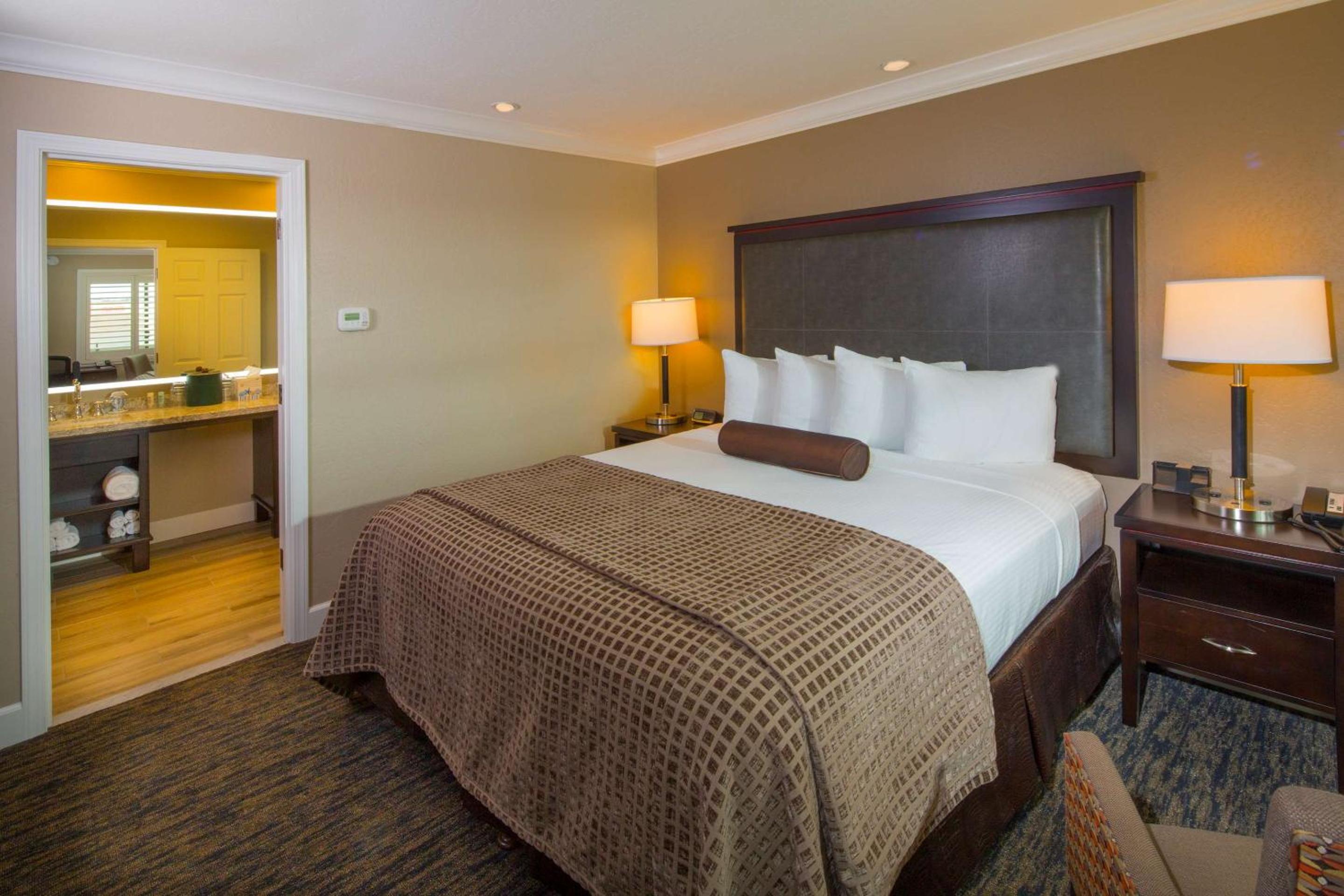 Two-Bedroom Family Suite photo 2