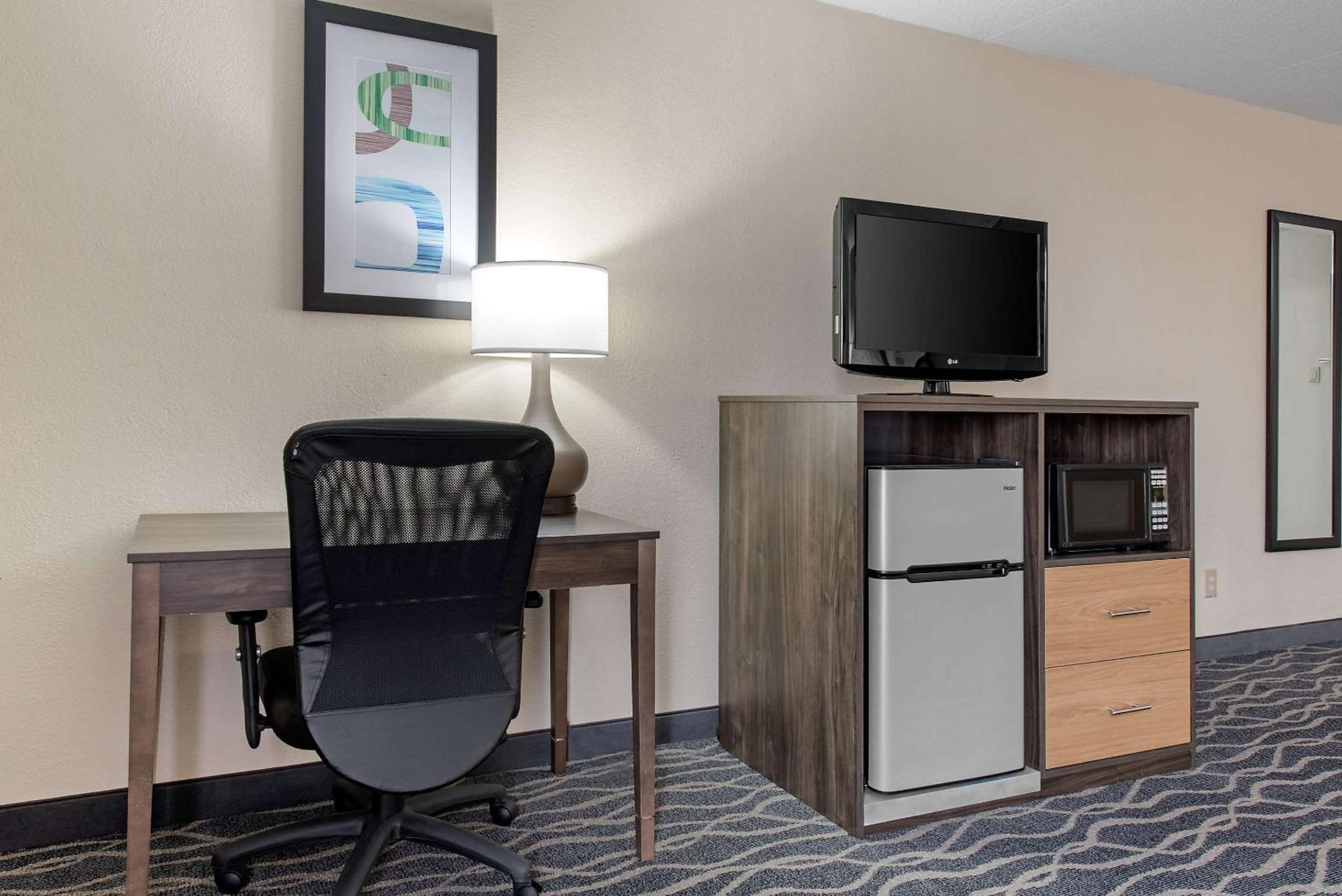 King Suite - Photo 3