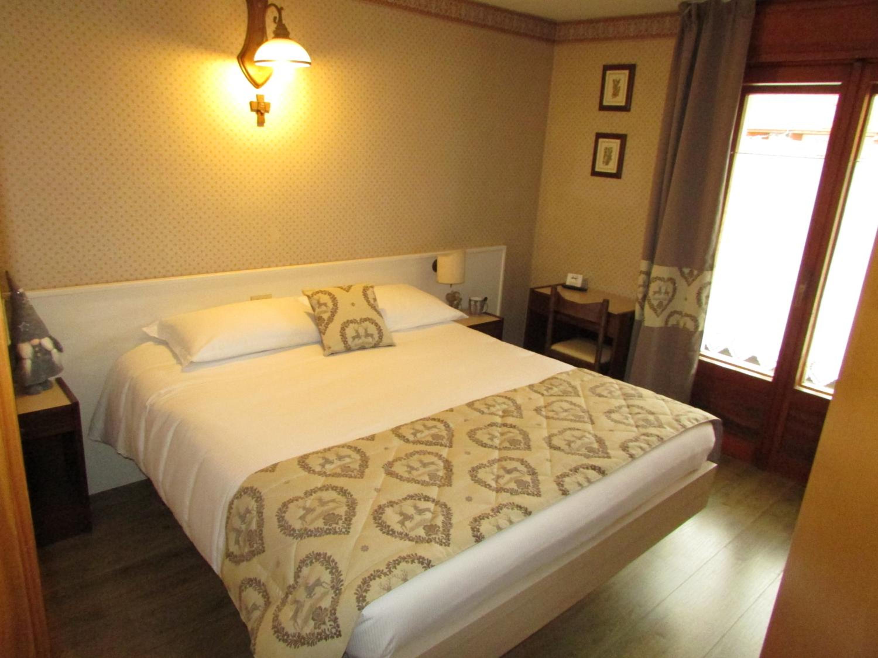 Double or Twin Room photo 3