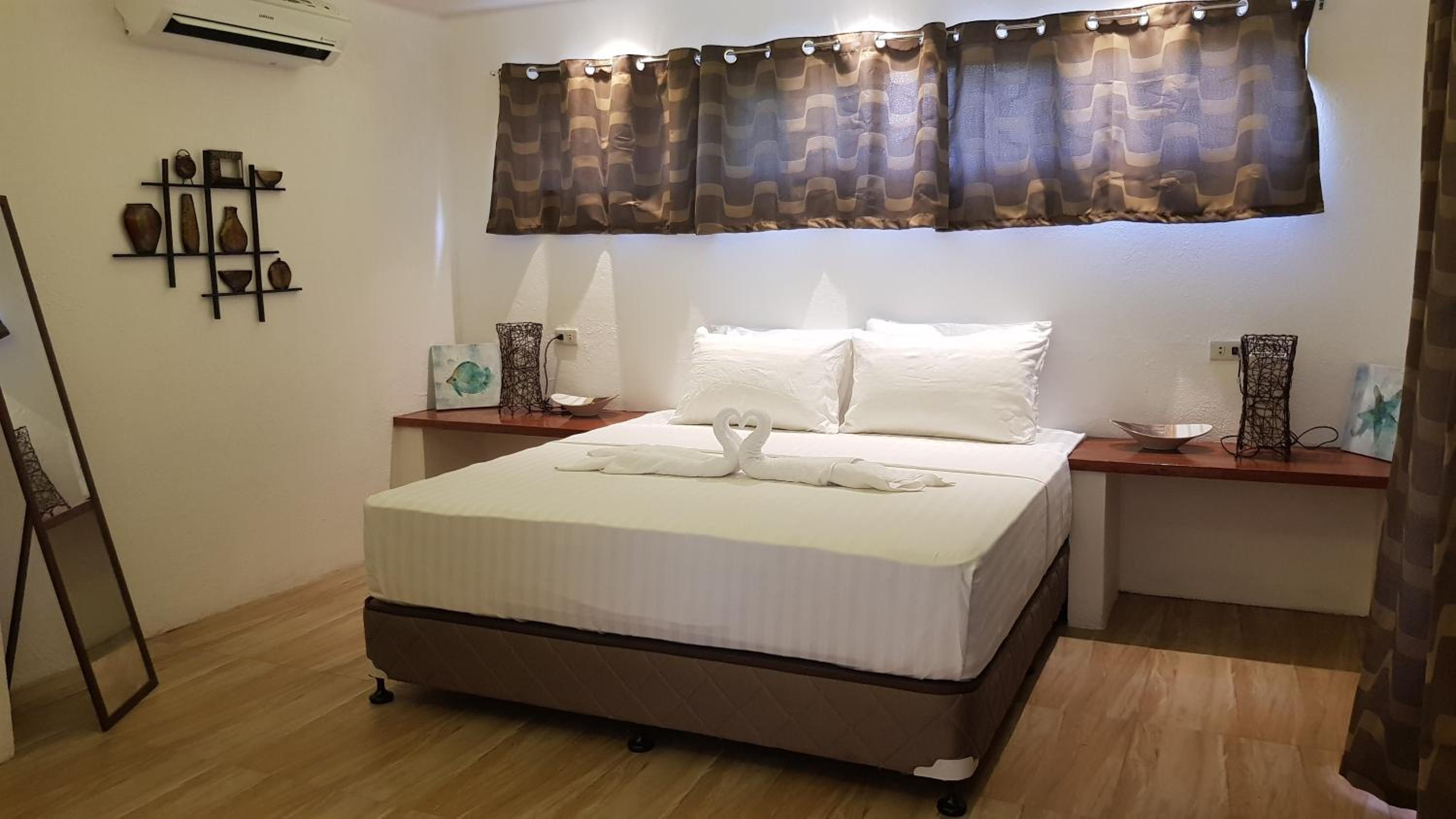 Two-Bedroom Suite - Photo 3